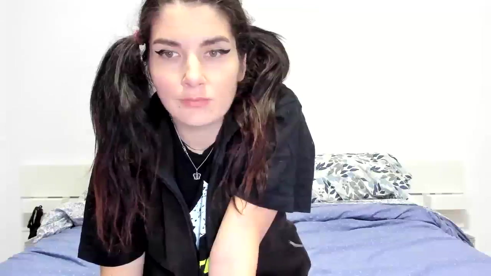 Gallery image thumbnail from SiouxPrincess's myfreecams stream on, 12/03/2023, 24:02 image 14 of 20