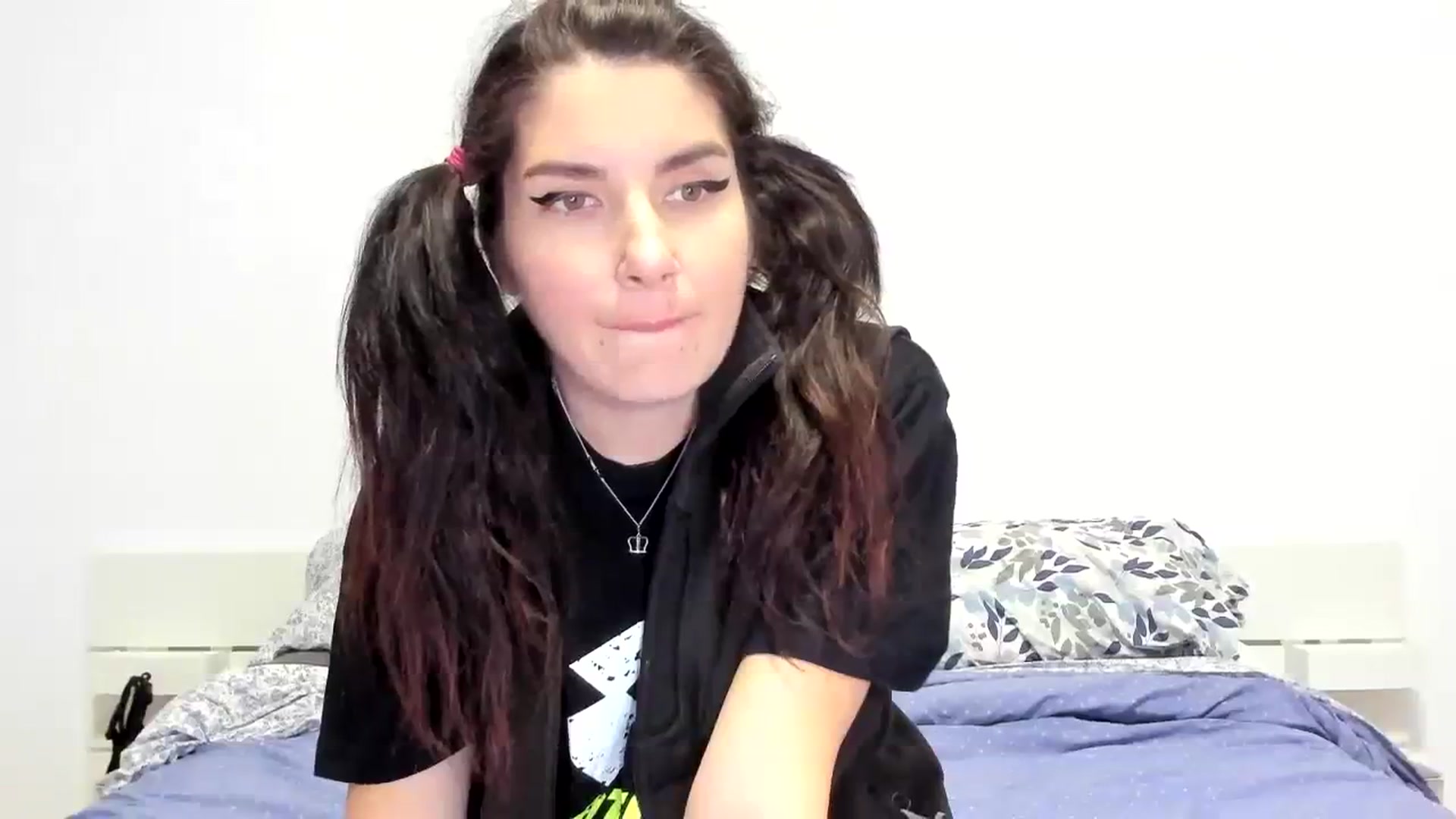 Gallery image thumbnail from SiouxPrincess's myfreecams stream on, 12/03/2023, 24:02 image 20 of 20