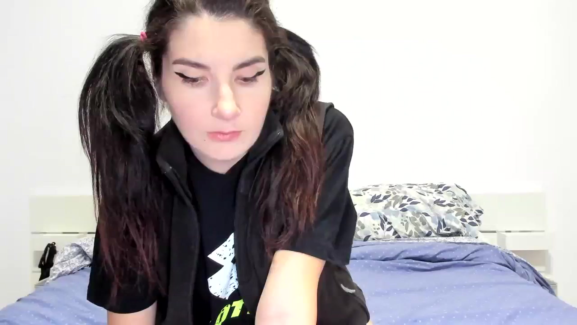 Gallery image thumbnail from SiouxPrincess's myfreecams stream on, 12/03/2023, 24:02 image 1 of 20