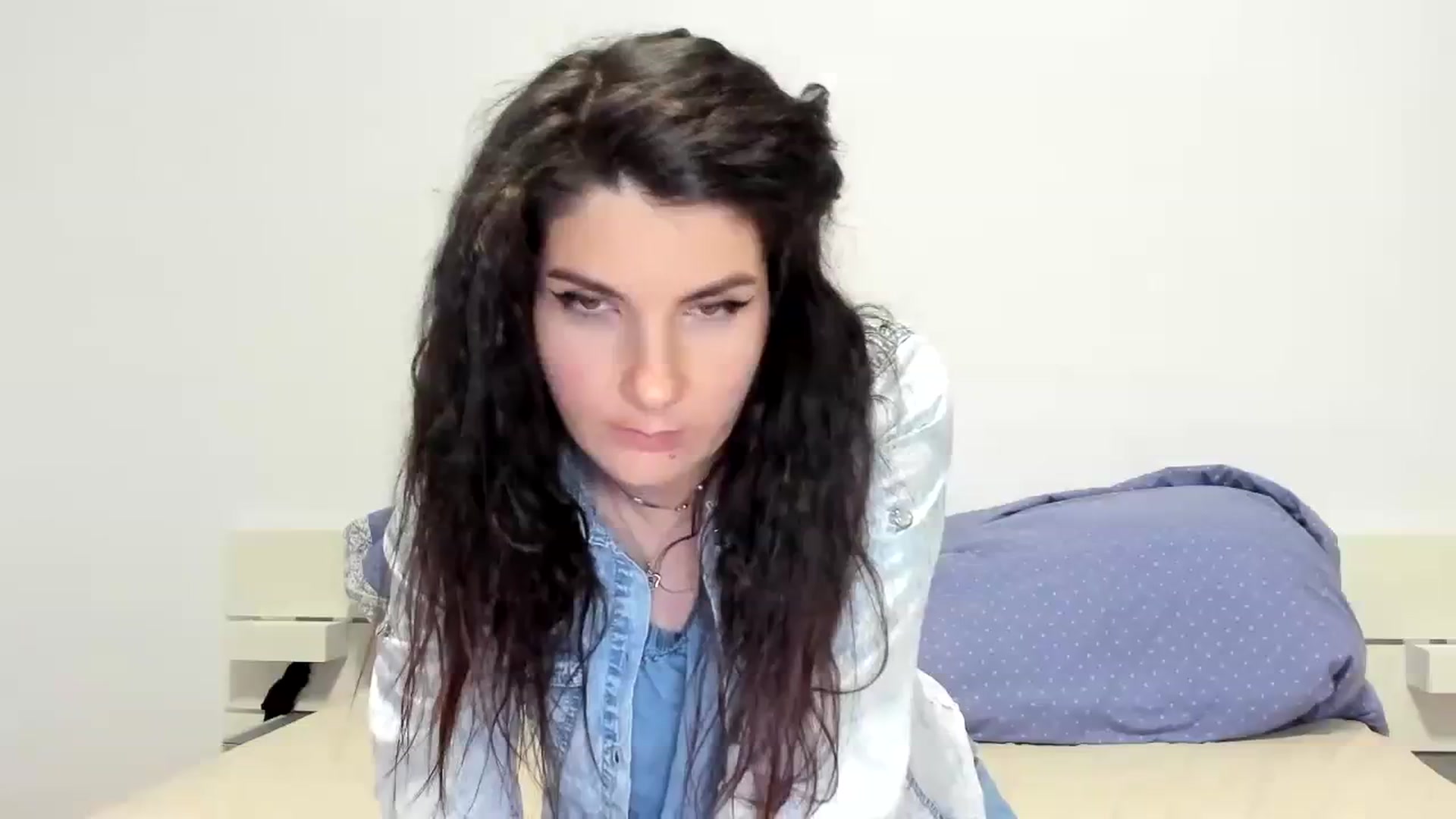 Gallery image thumbnail from SiouxPrincess's myfreecams stream on, 12/03/2023, 23:32 image 1 of 20