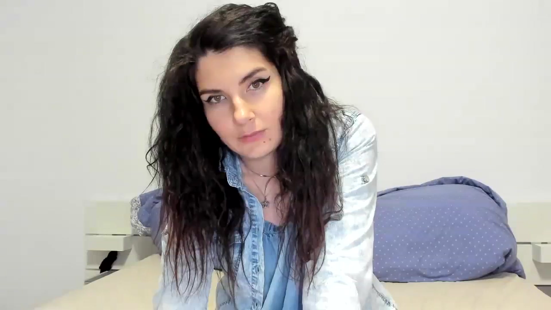 Gallery image thumbnail from SiouxPrincess's myfreecams stream on, 12/03/2023, 23:32 image 15 of 20