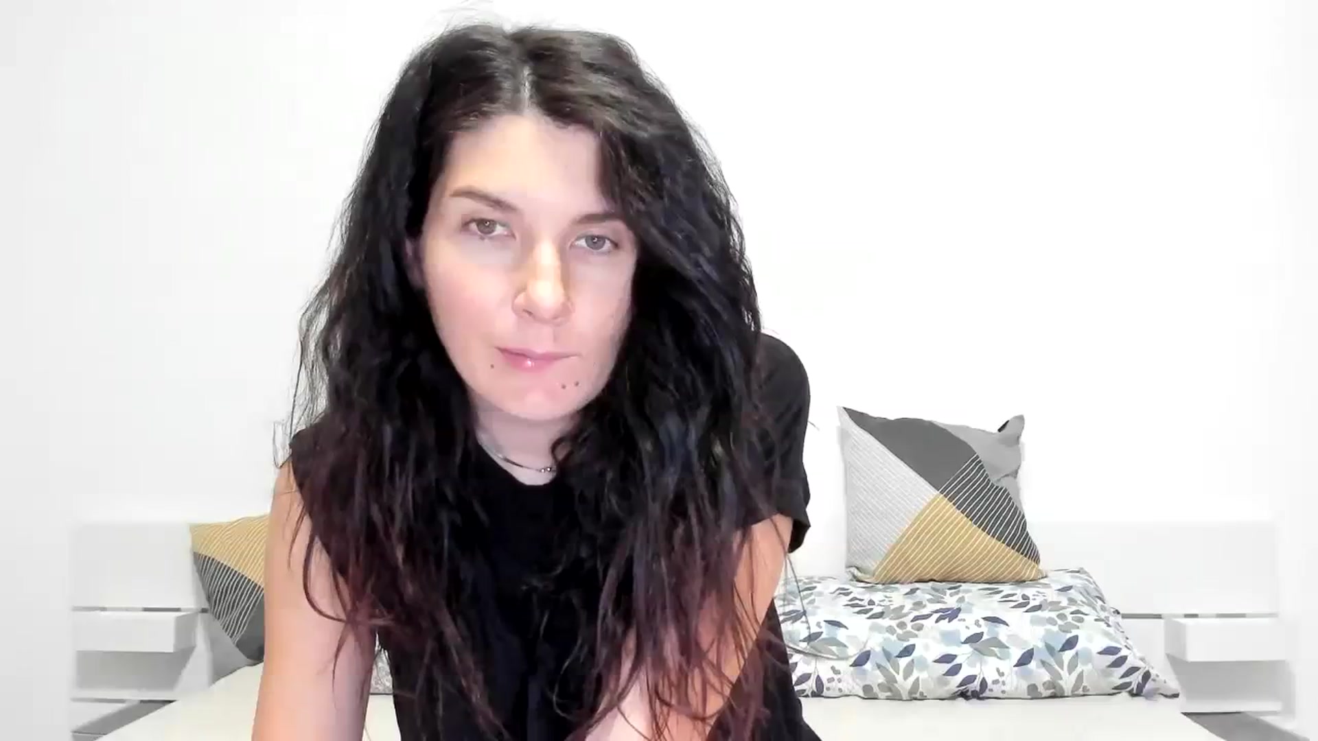 Gallery image thumbnail from SiouxPrincess's myfreecams stream on, 12/04/2023, 23:56 image 4 of 20