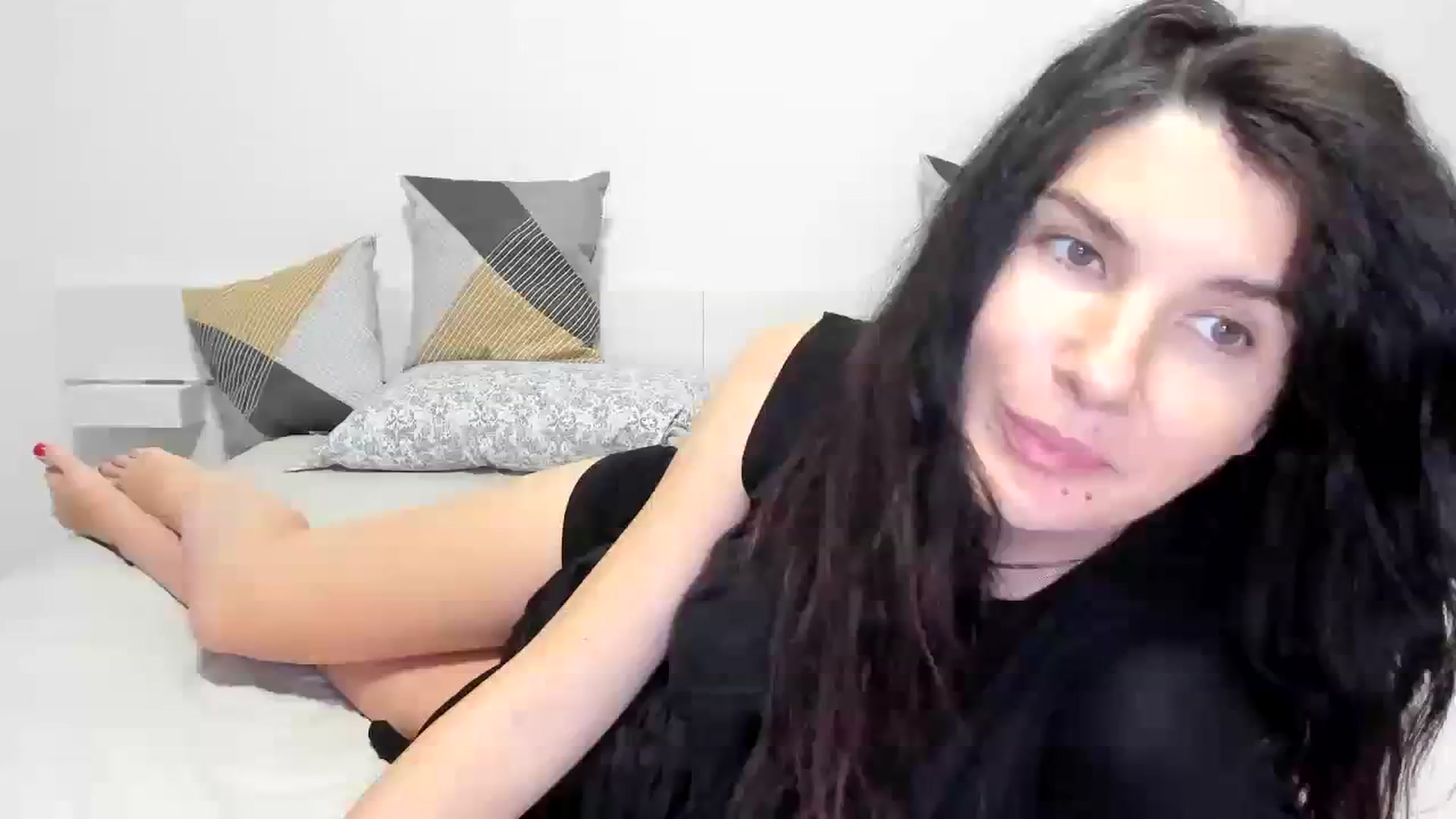 Gallery image thumbnail from SiouxPrincess's myfreecams stream on, 12/04/2023, 23:56 image 15 of 20