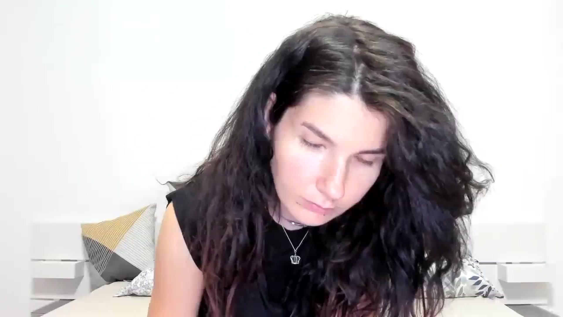 Gallery image thumbnail from SiouxPrincess's myfreecams stream on, 12/04/2023, 23:56 image 2 of 20
