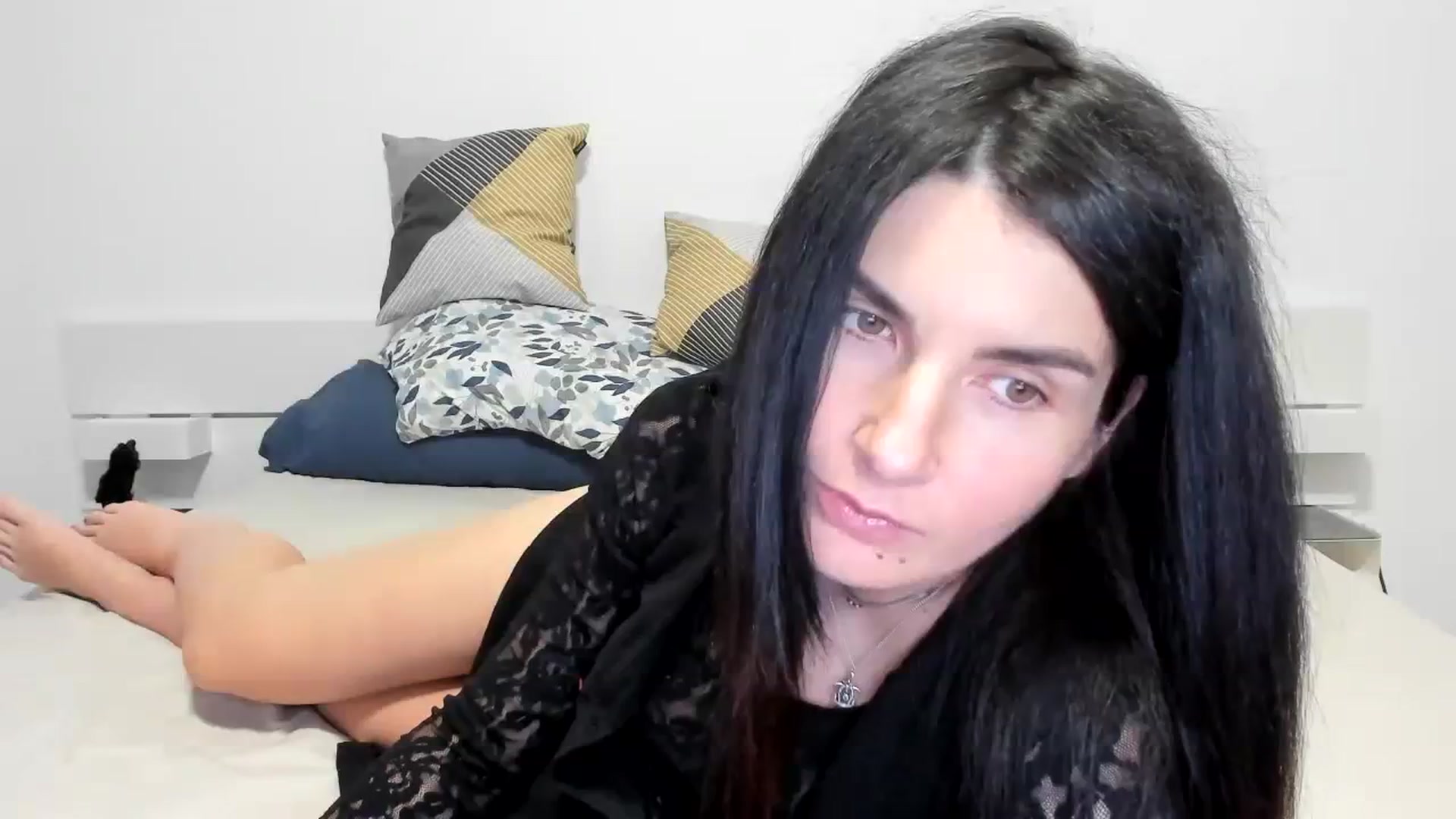 Gallery image thumbnail from SiouxPrincess's myfreecams stream on, 12/06/2023, 24:03 image 1 of 20