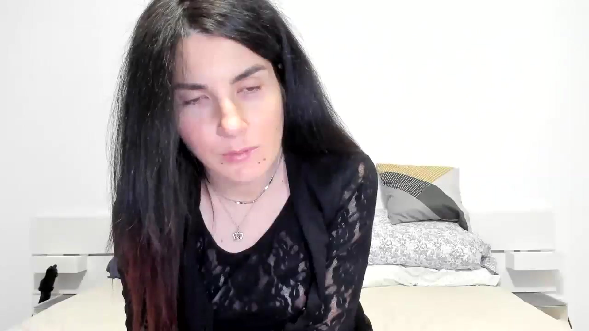 Gallery image thumbnail from SiouxPrincess's myfreecams stream on, 12/06/2023, 24:03 image 4 of 20