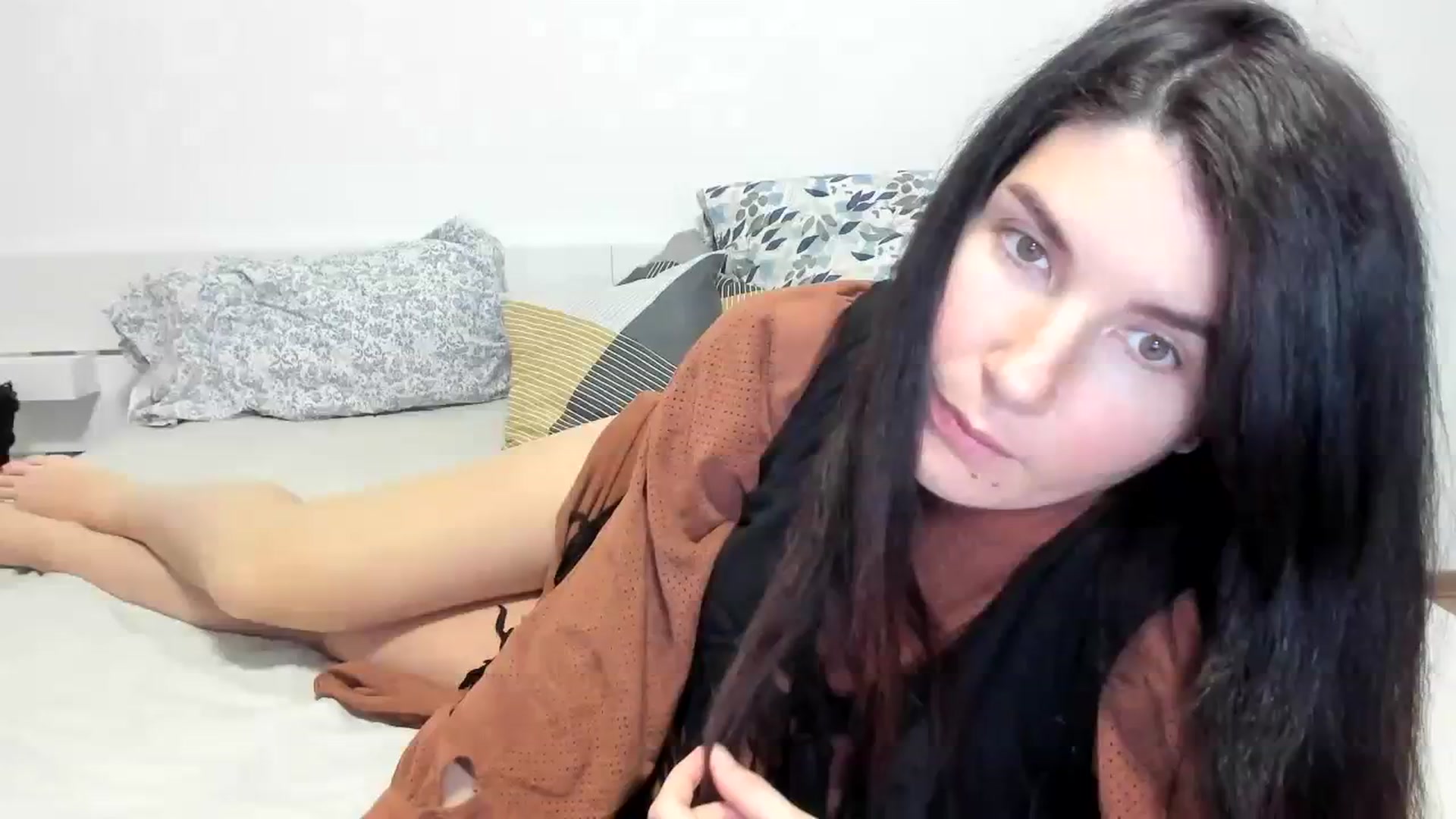 Gallery image thumbnail from SiouxPrincess's myfreecams stream on, 12/07/2023, 23:45 image 10 of 20