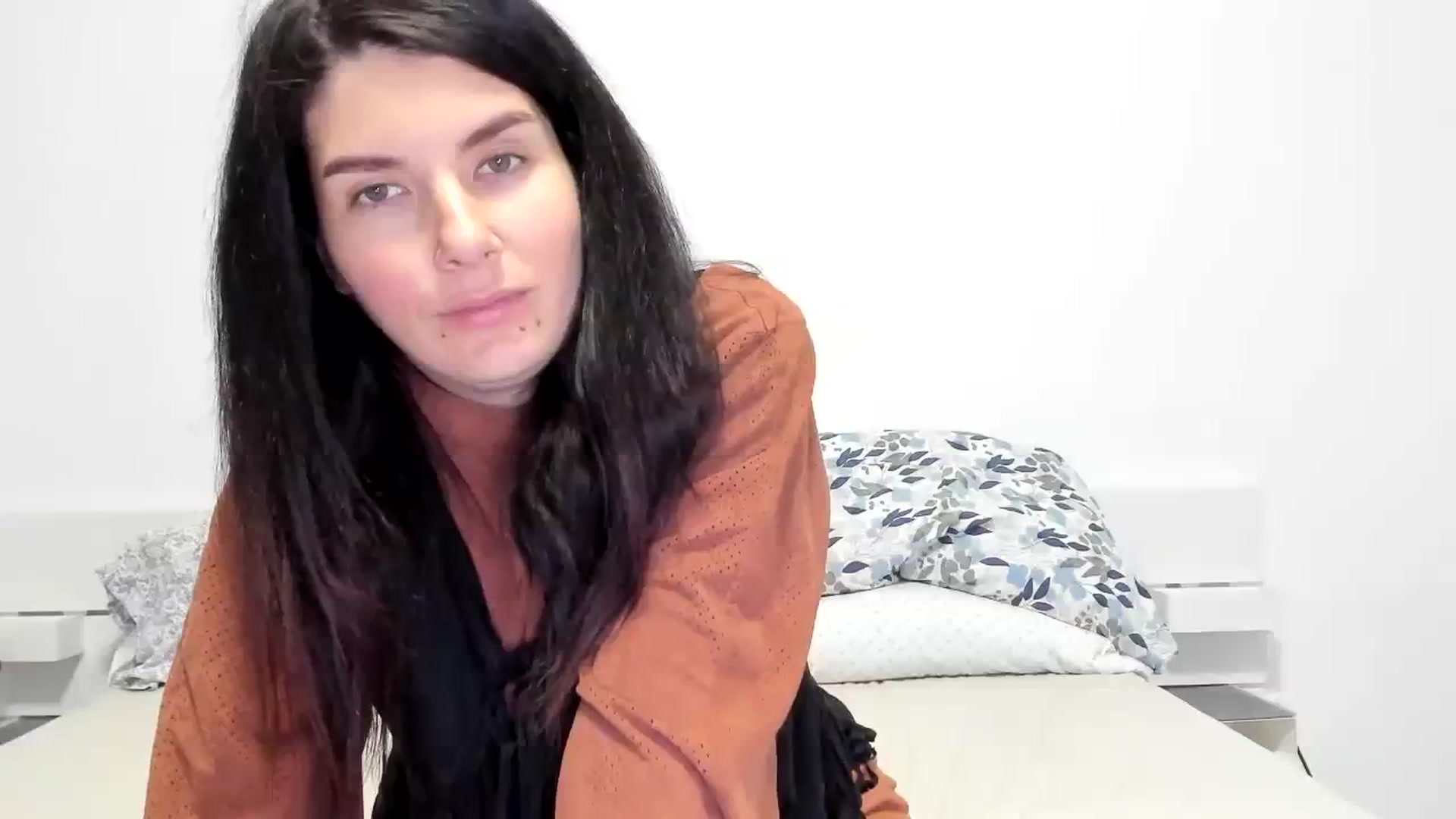 Gallery image thumbnail from SiouxPrincess's myfreecams stream on, 12/07/2023, 23:45 image 12 of 20
