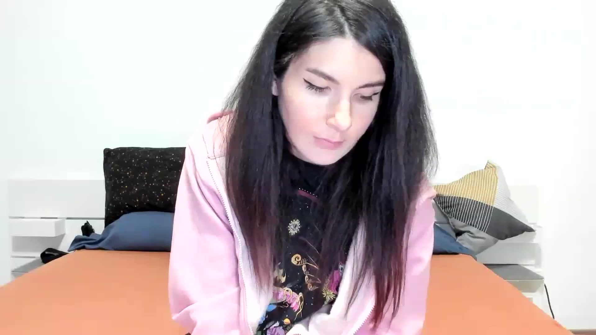 Gallery image thumbnail from SiouxPrincess's myfreecams stream on, 12/09/2023, 24:14 image 6 of 20