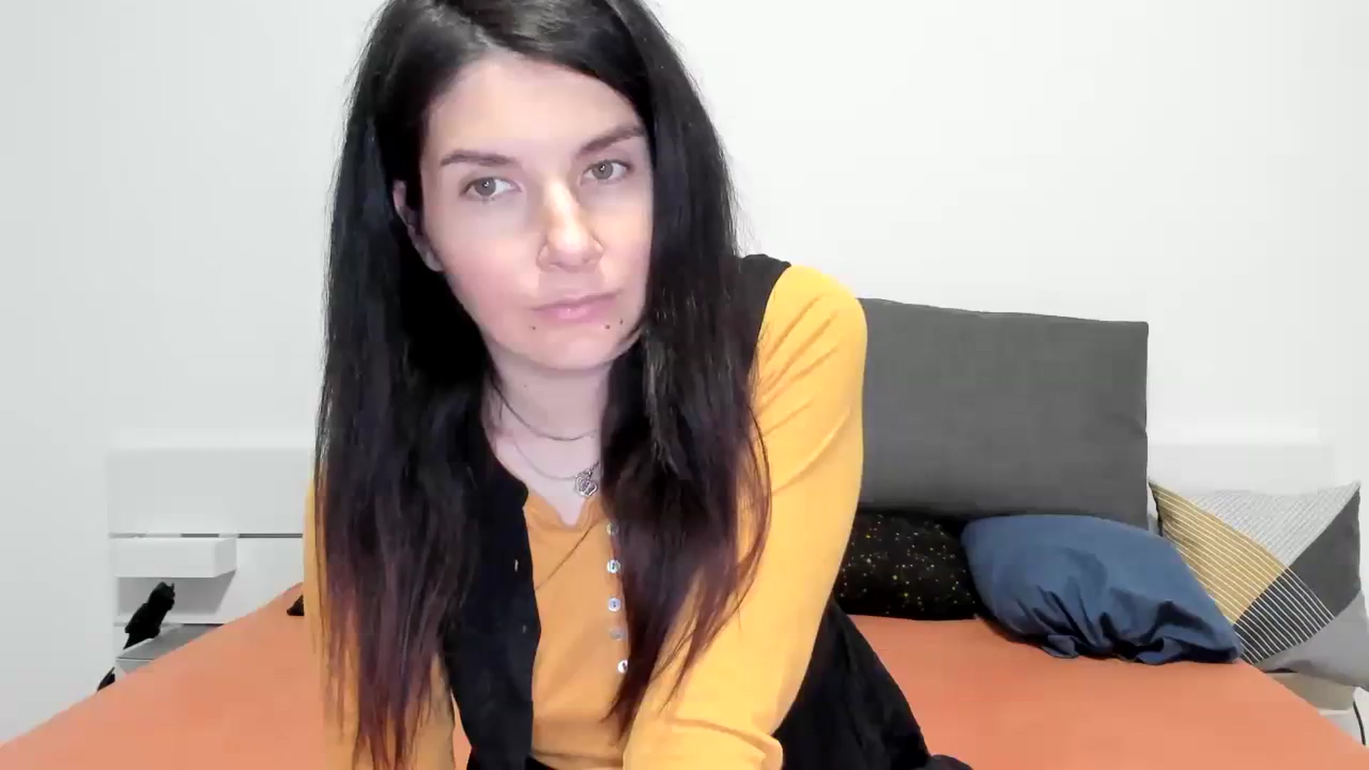 Gallery image thumbnail from SiouxPrincess's myfreecams stream on, 12/10/2023, 24:02 image 9 of 20