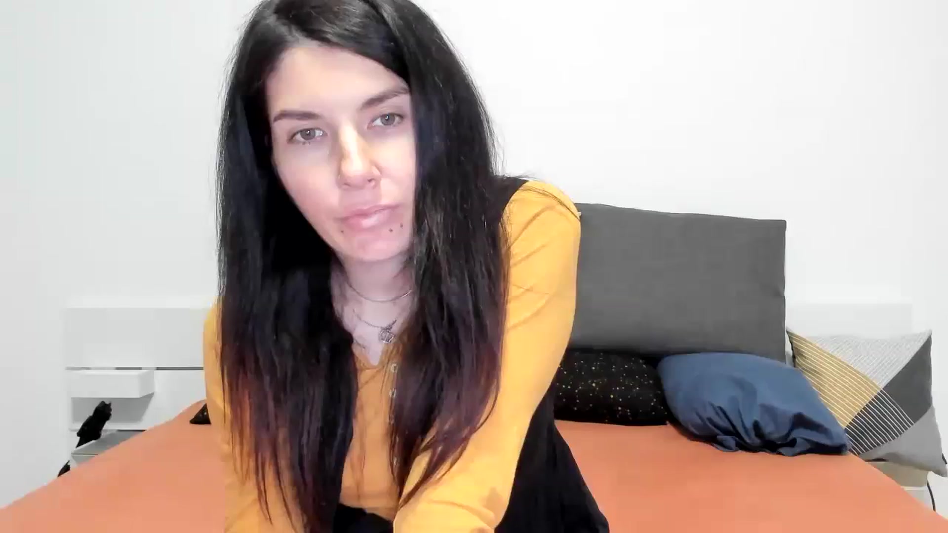Gallery image thumbnail from SiouxPrincess's myfreecams stream on, 12/10/2023, 24:02 image 15 of 20