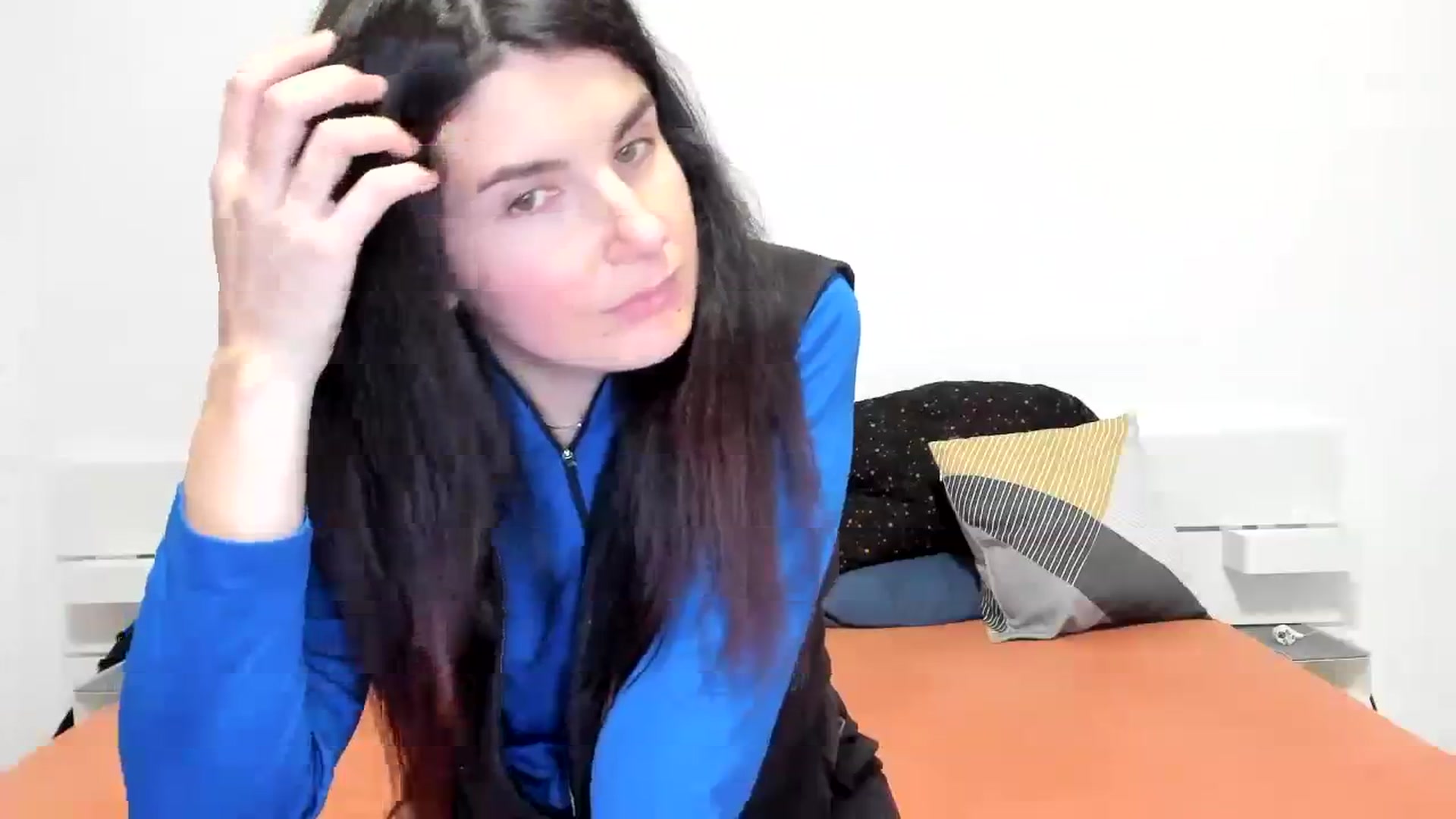 Gallery image thumbnail from SiouxPrincess's myfreecams stream on, 12/13/2023, 23:34 image 2 of 20