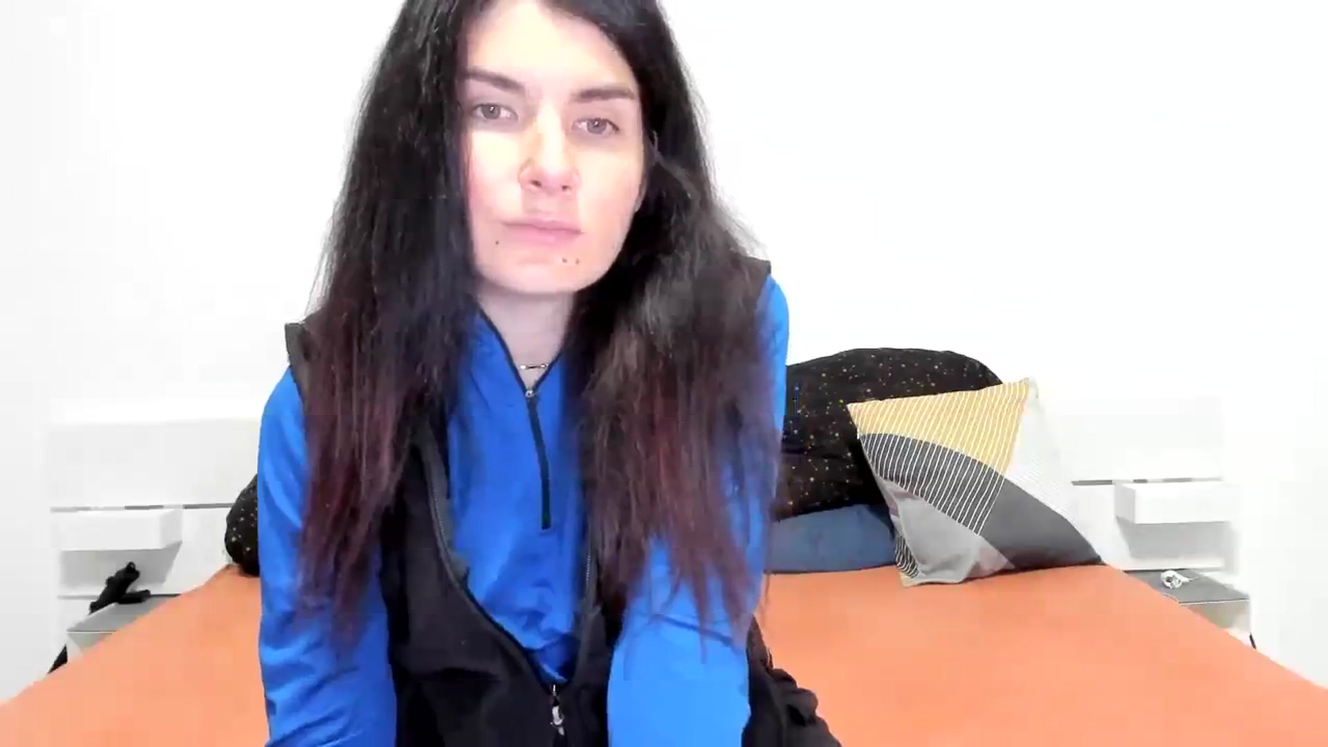Gallery image thumbnail from SiouxPrincess's myfreecams stream on, 12/13/2023, 23:34 image 8 of 20