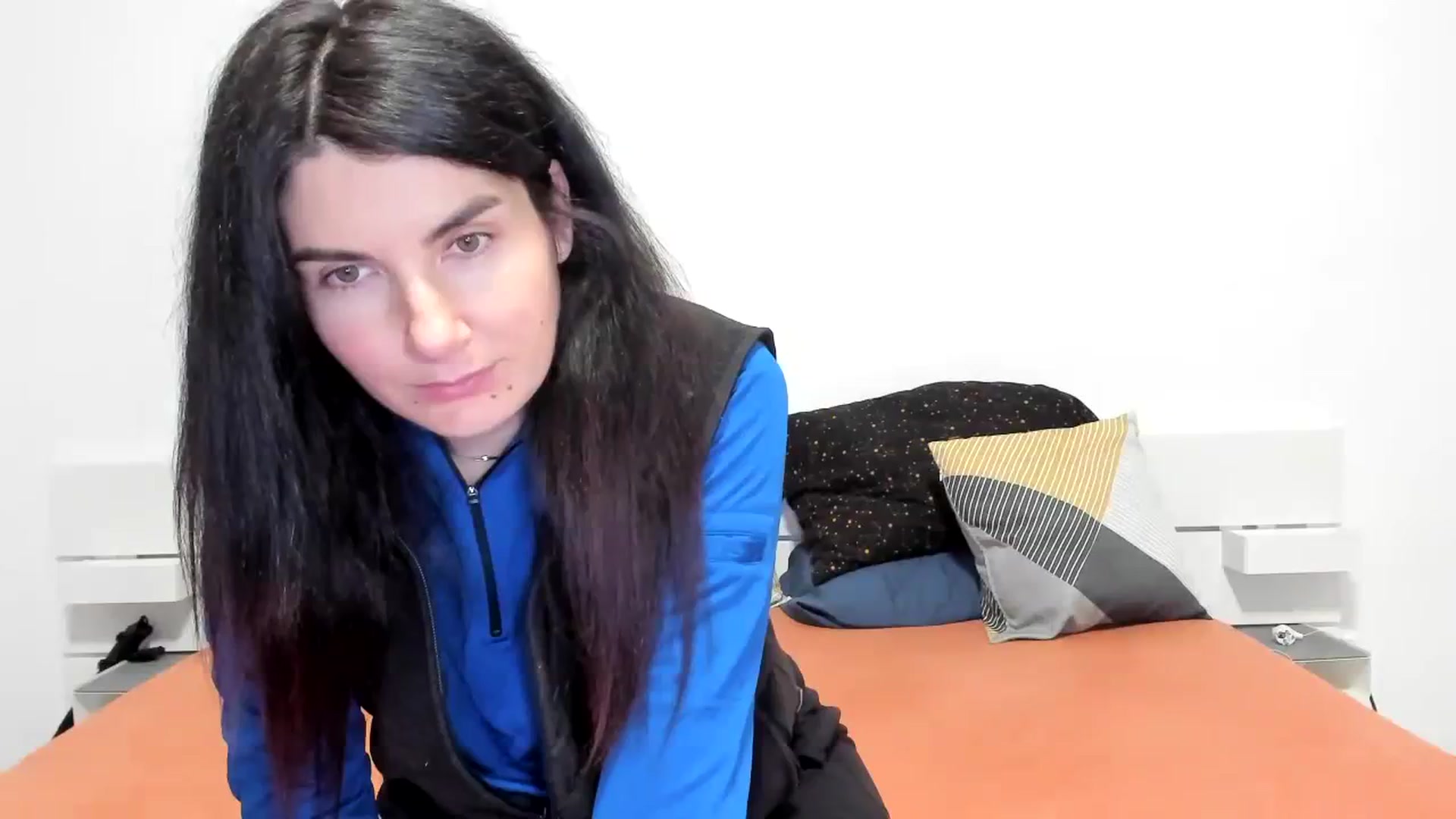 Gallery image thumbnail from SiouxPrincess's myfreecams stream on, 12/13/2023, 23:34 image 1 of 20