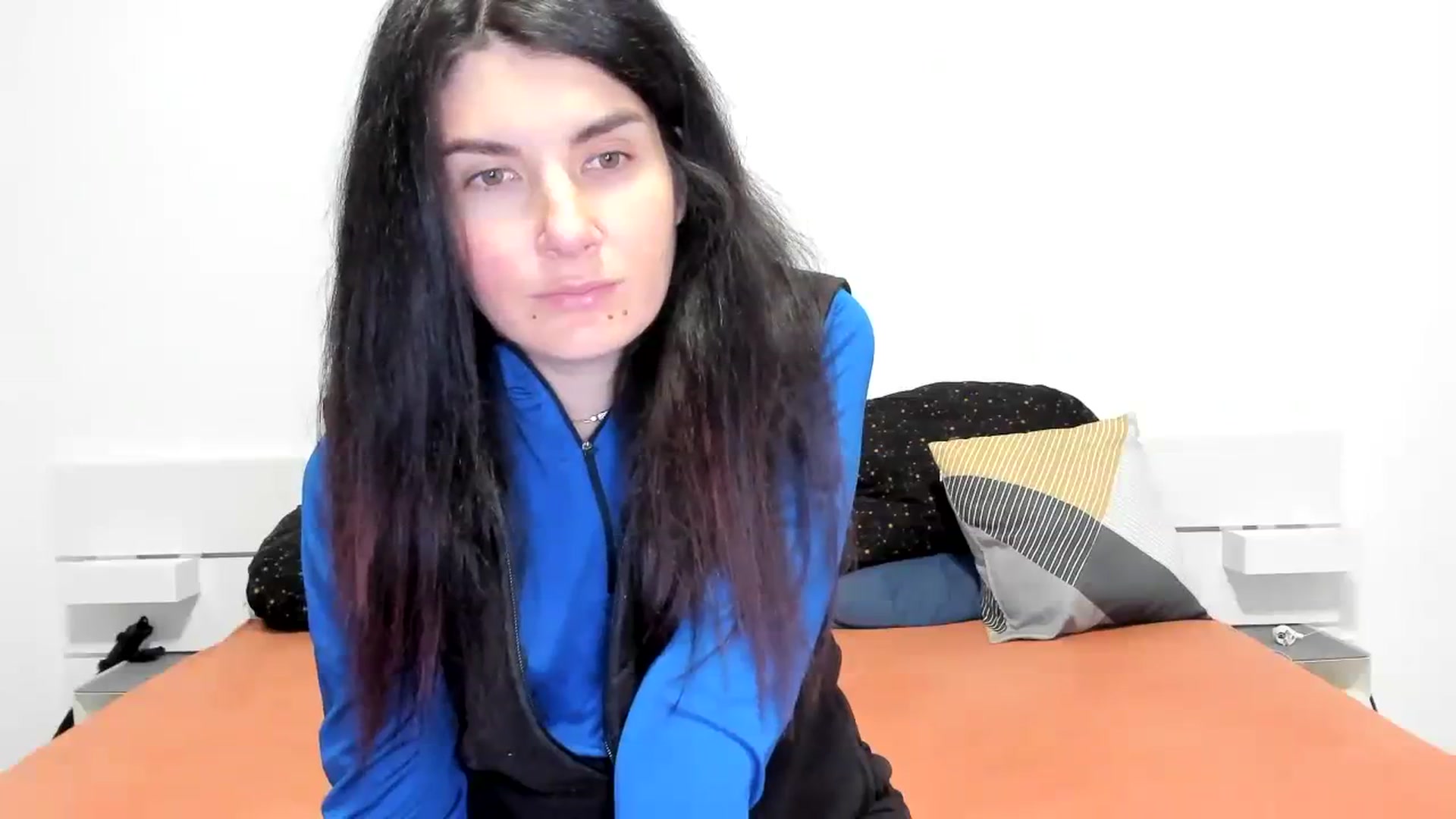 Gallery image thumbnail from SiouxPrincess's myfreecams stream on, 12/13/2023, 23:34 image 7 of 20
