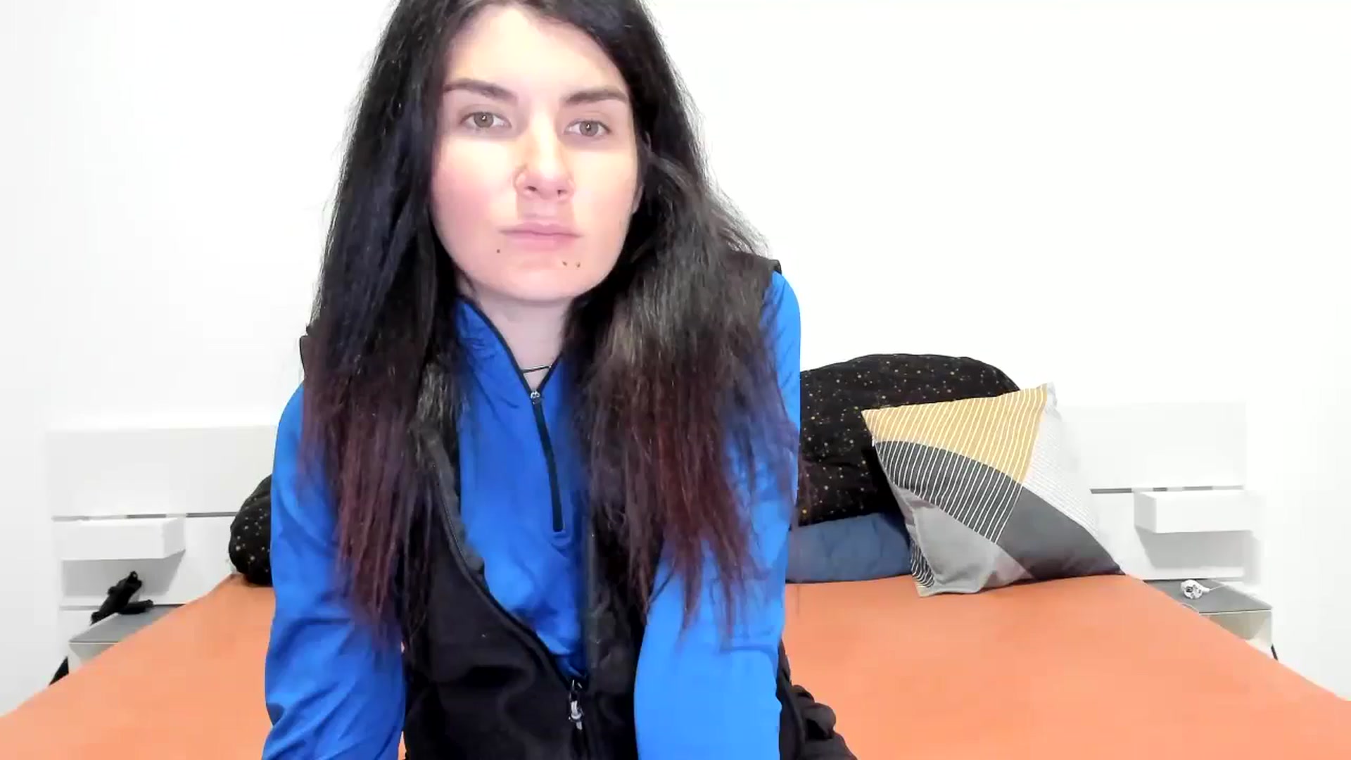 Gallery image thumbnail from SiouxPrincess's myfreecams stream on, 12/13/2023, 23:34 image 9 of 20