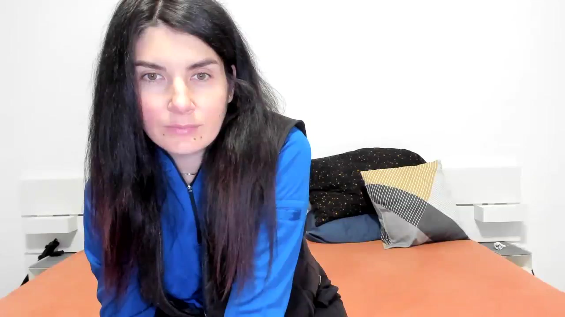 Gallery image thumbnail from SiouxPrincess's myfreecams stream on, 12/13/2023, 23:34 image 4 of 20