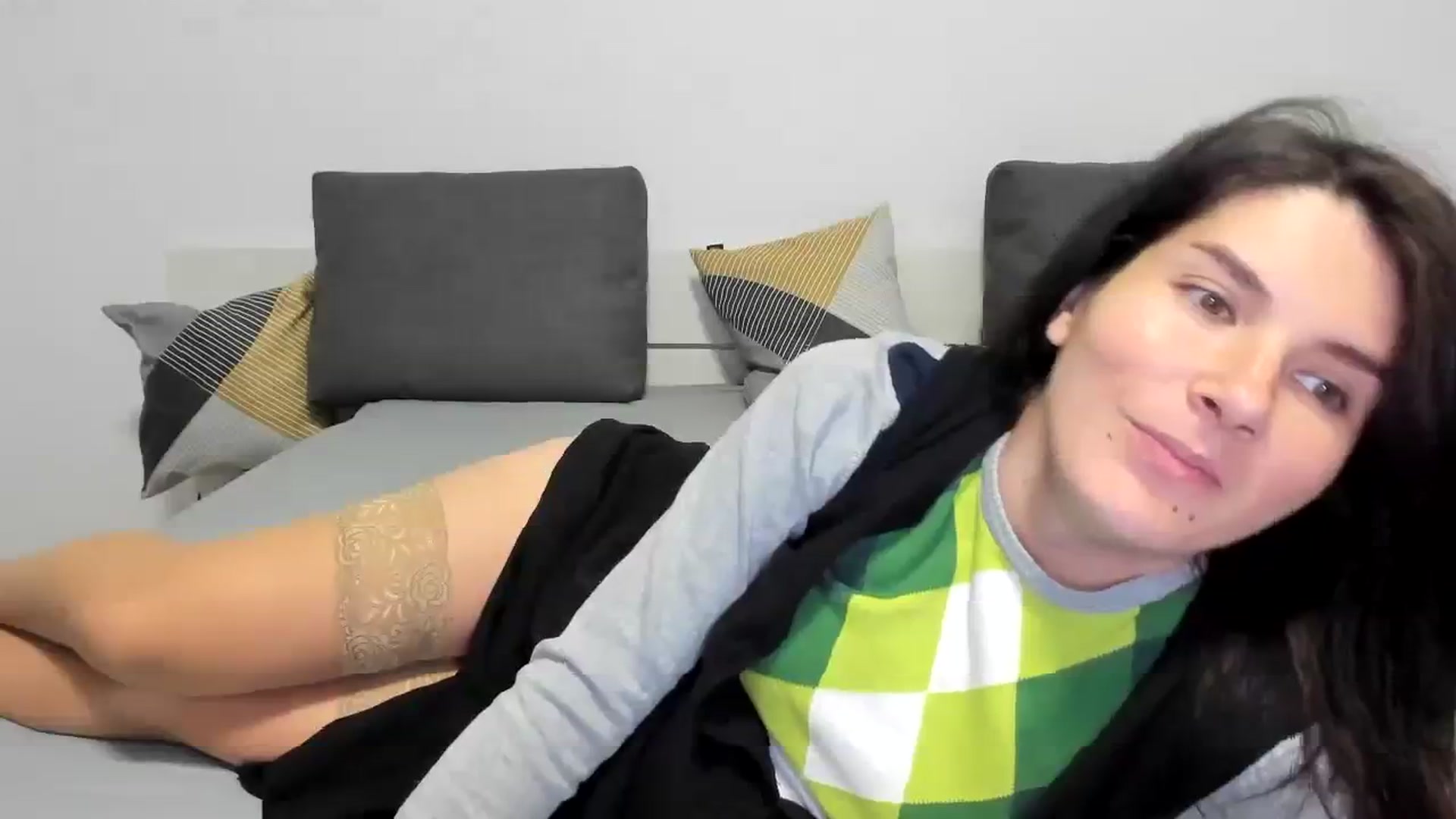Gallery image thumbnail from SiouxPrincess's myfreecams stream on, 12/14/2023, 22:23 image 14 of 20