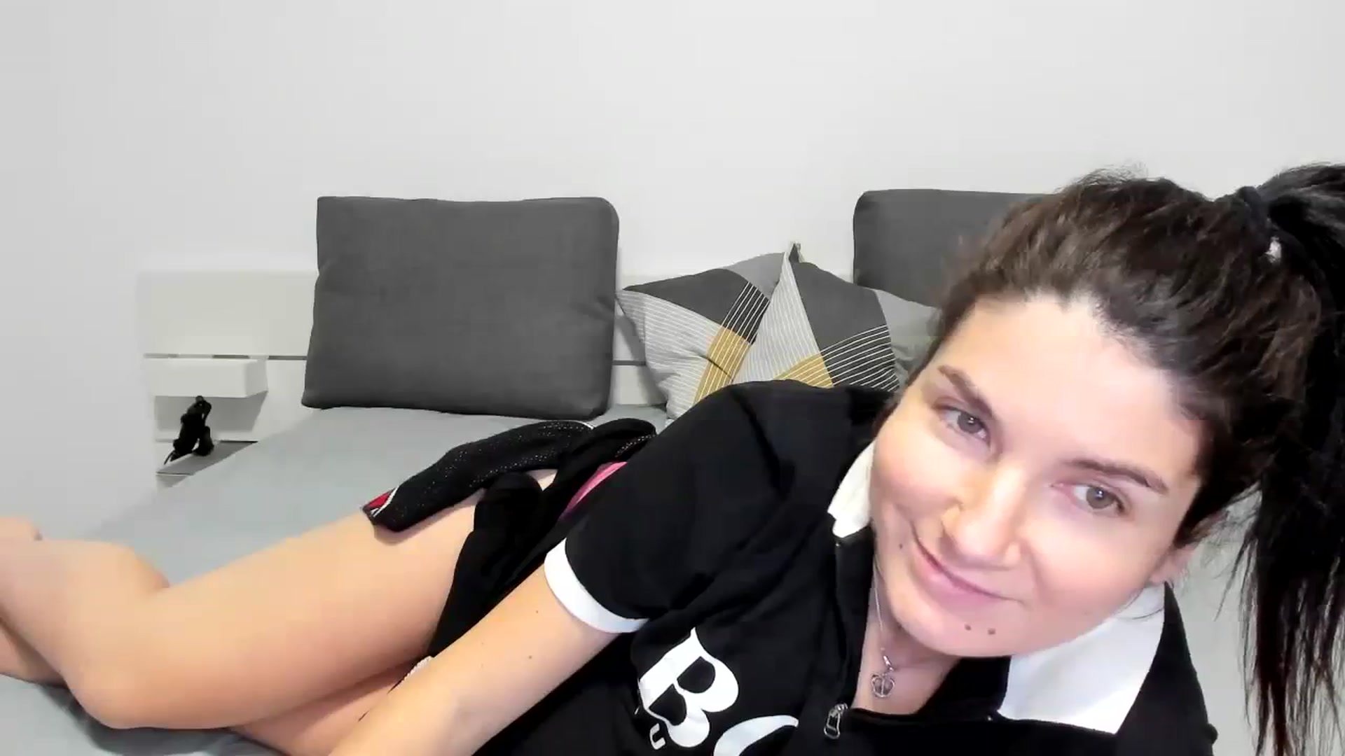 Gallery image thumbnail from SiouxPrincess's myfreecams stream on, 12/16/2023, 24:41 image 19 of 20