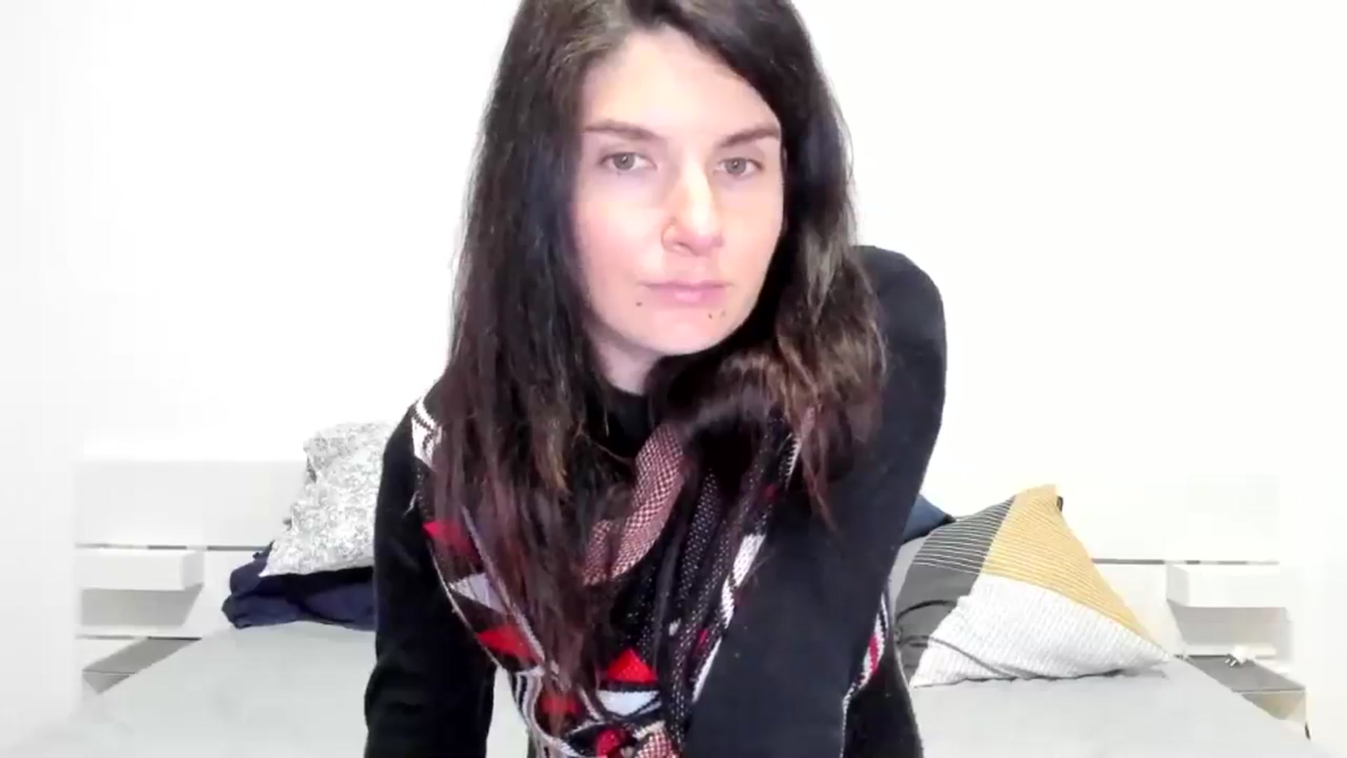 Gallery image thumbnail from SiouxPrincess's myfreecams stream on, 12/21/2023, 24:18 image 15 of 20