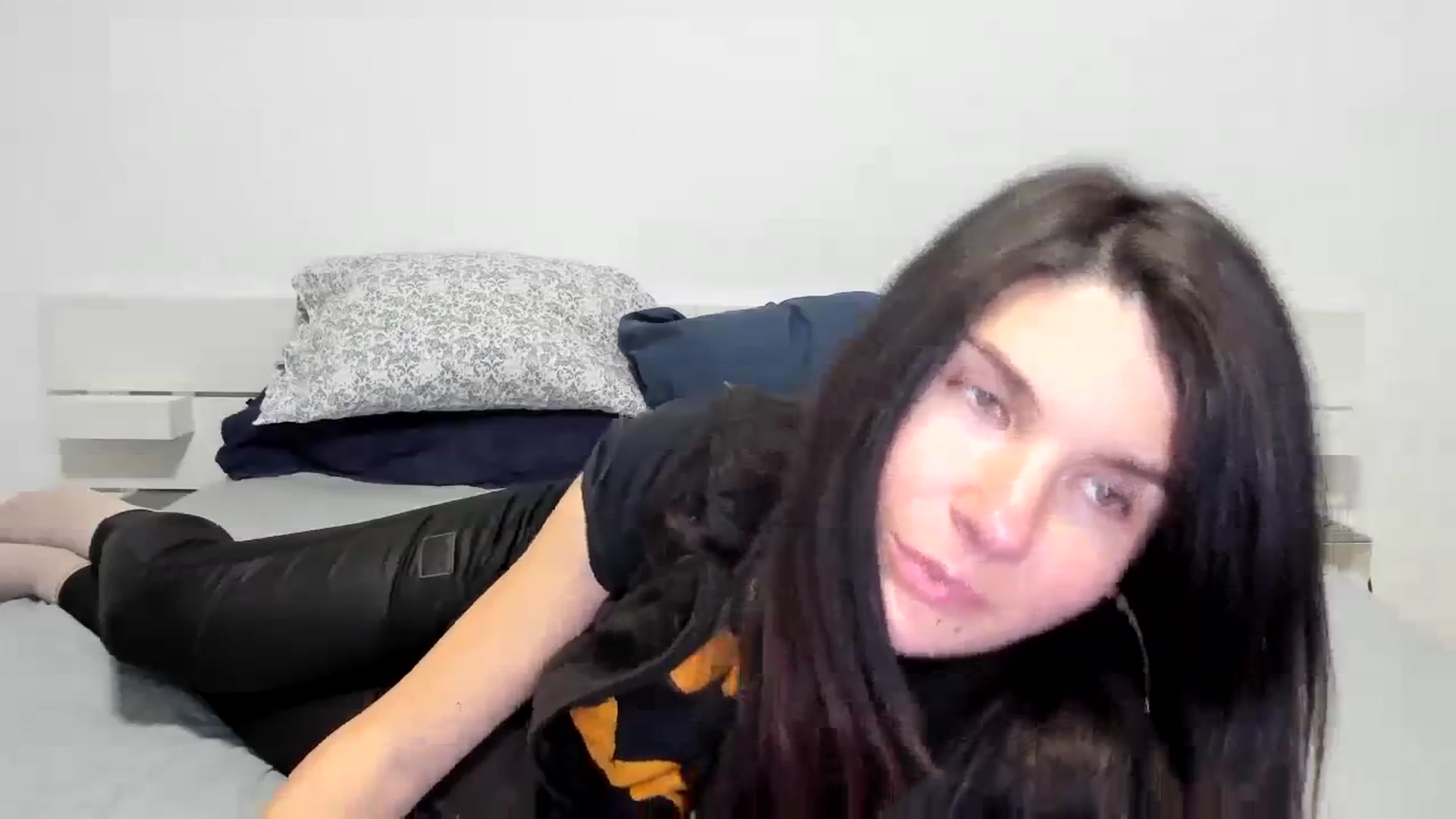 Gallery image thumbnail from SiouxPrincess's myfreecams stream on, 12/21/2023, 24:18 image 11 of 20