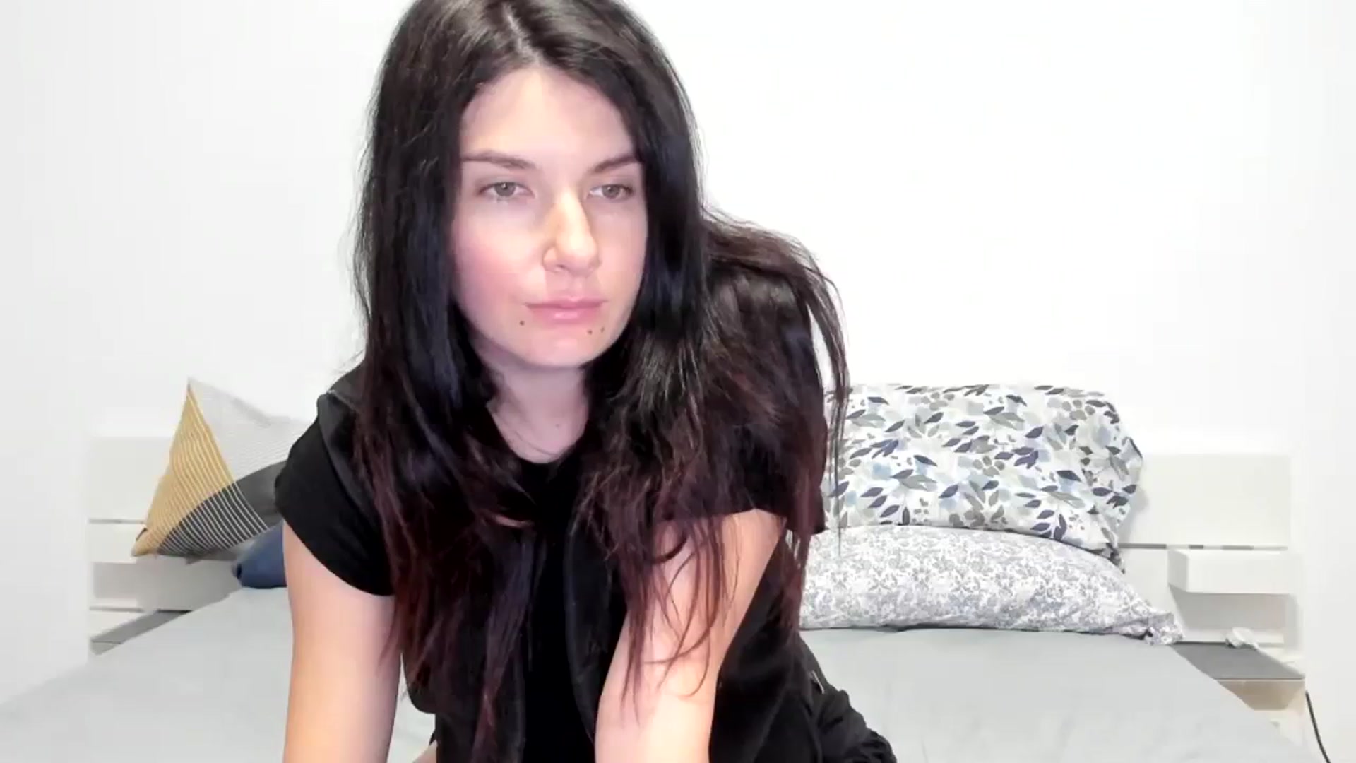 Gallery image thumbnail from SiouxPrincess's myfreecams stream on, 12/21/2023, 23:39 image 17 of 20