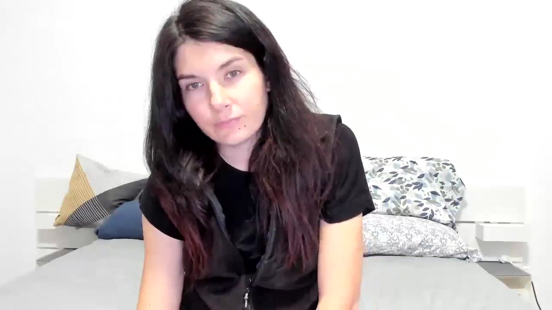 Gallery image thumbnail from SiouxPrincess's myfreecams stream on, 12/22/2023, 24:00 image 11 of 20