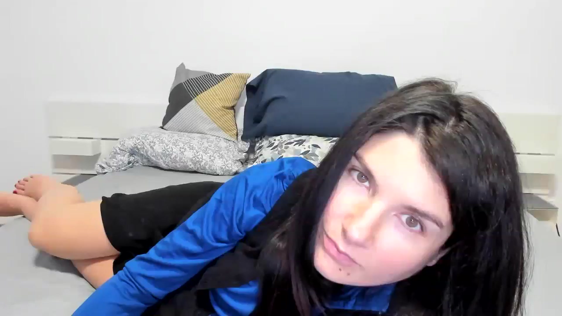 Gallery image thumbnail from SiouxPrincess's myfreecams stream on, 12/23/2023, 04:23 image 19 of 20