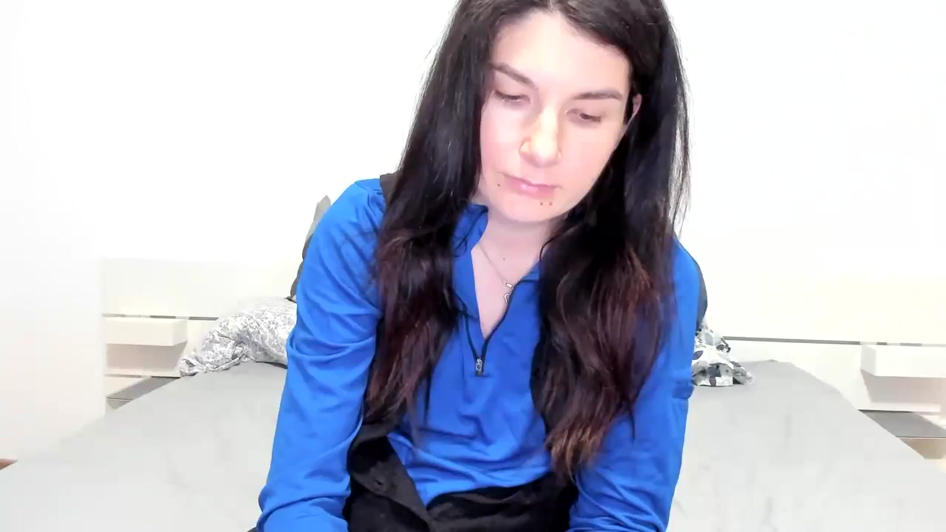 Gallery image thumbnail from SiouxPrincess's myfreecams stream on, 12/23/2023, 04:23 image 9 of 20