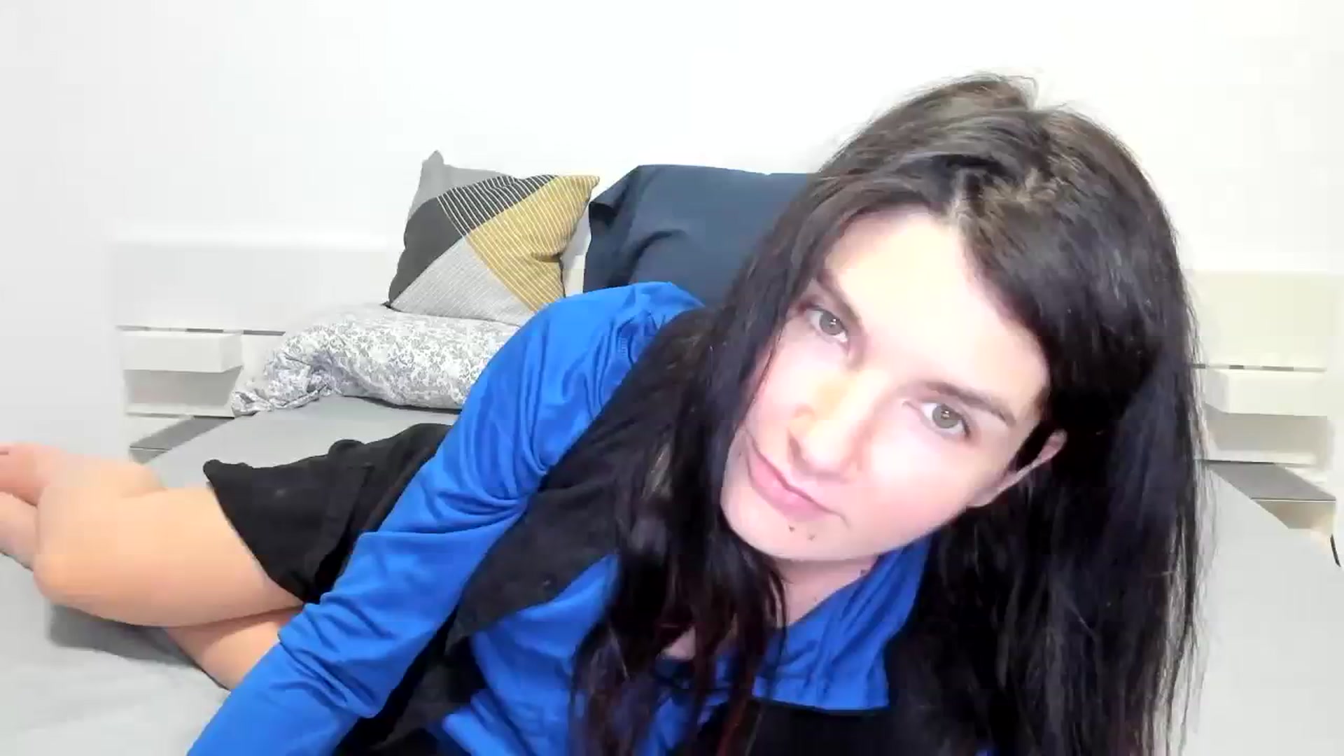 Gallery image thumbnail from SiouxPrincess's myfreecams stream on, 12/23/2023, 04:23 image 11 of 20