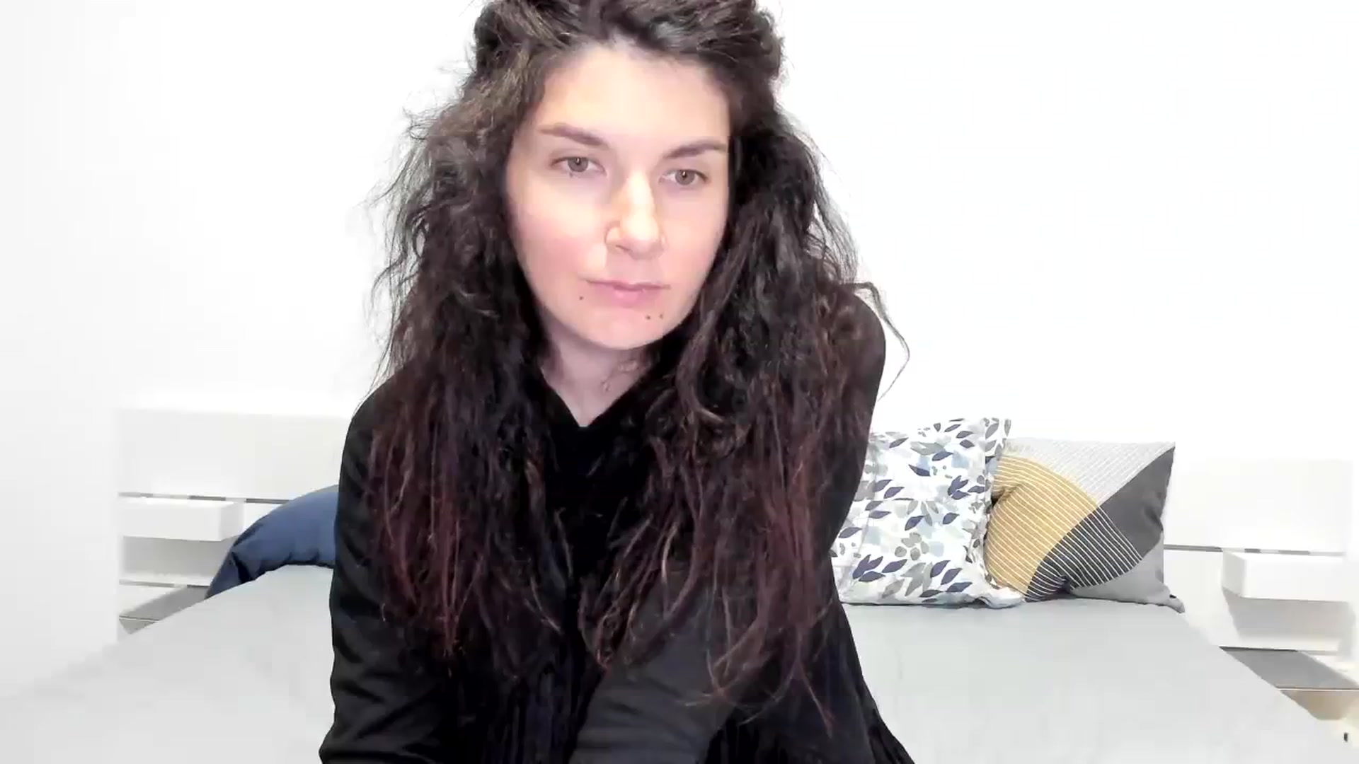 Gallery image thumbnail from SiouxPrincess's myfreecams stream on, 12/24/2023, 24:10 image 18 of 20