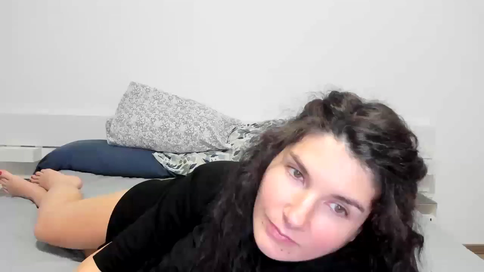 Gallery image thumbnail from SiouxPrincess's myfreecams stream on, 12/24/2023, 24:10 image 5 of 20