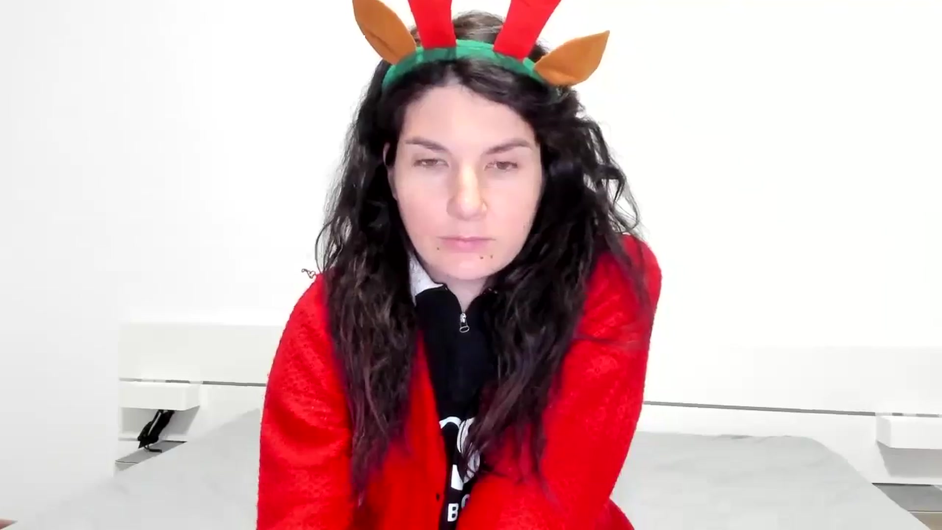 Gallery image thumbnail from SiouxPrincess's myfreecams stream on, 12/25/2023, 24:30 image 10 of 20