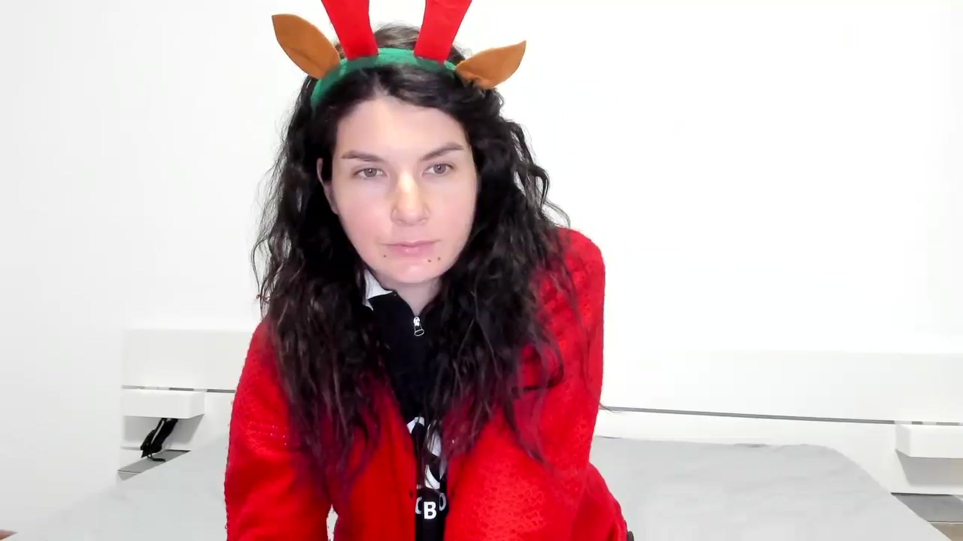 Gallery image thumbnail from SiouxPrincess's myfreecams stream on, 12/25/2023, 24:30 image 3 of 20