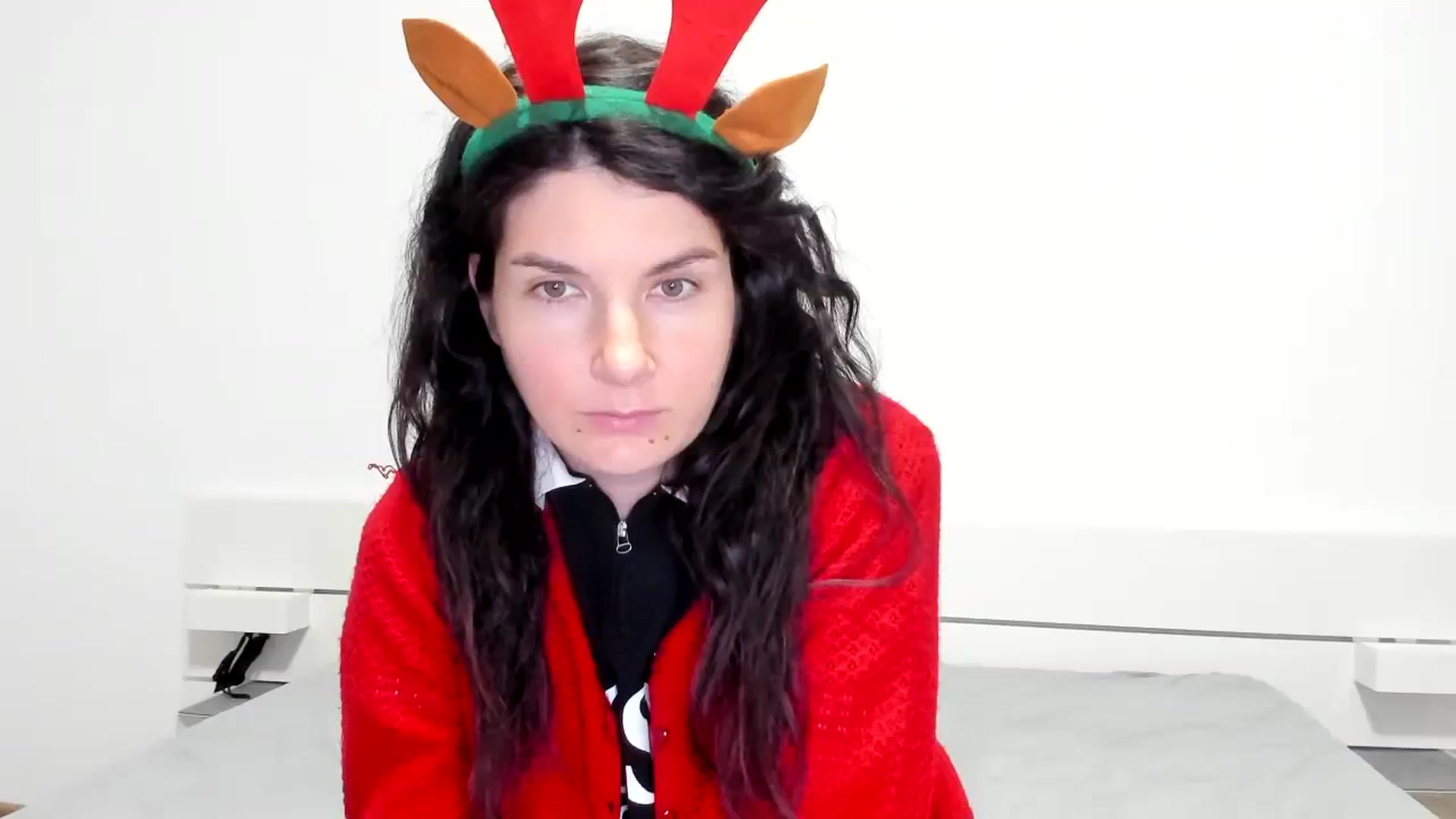 Gallery image thumbnail from SiouxPrincess's myfreecams stream on, 12/25/2023, 24:30 image 8 of 20