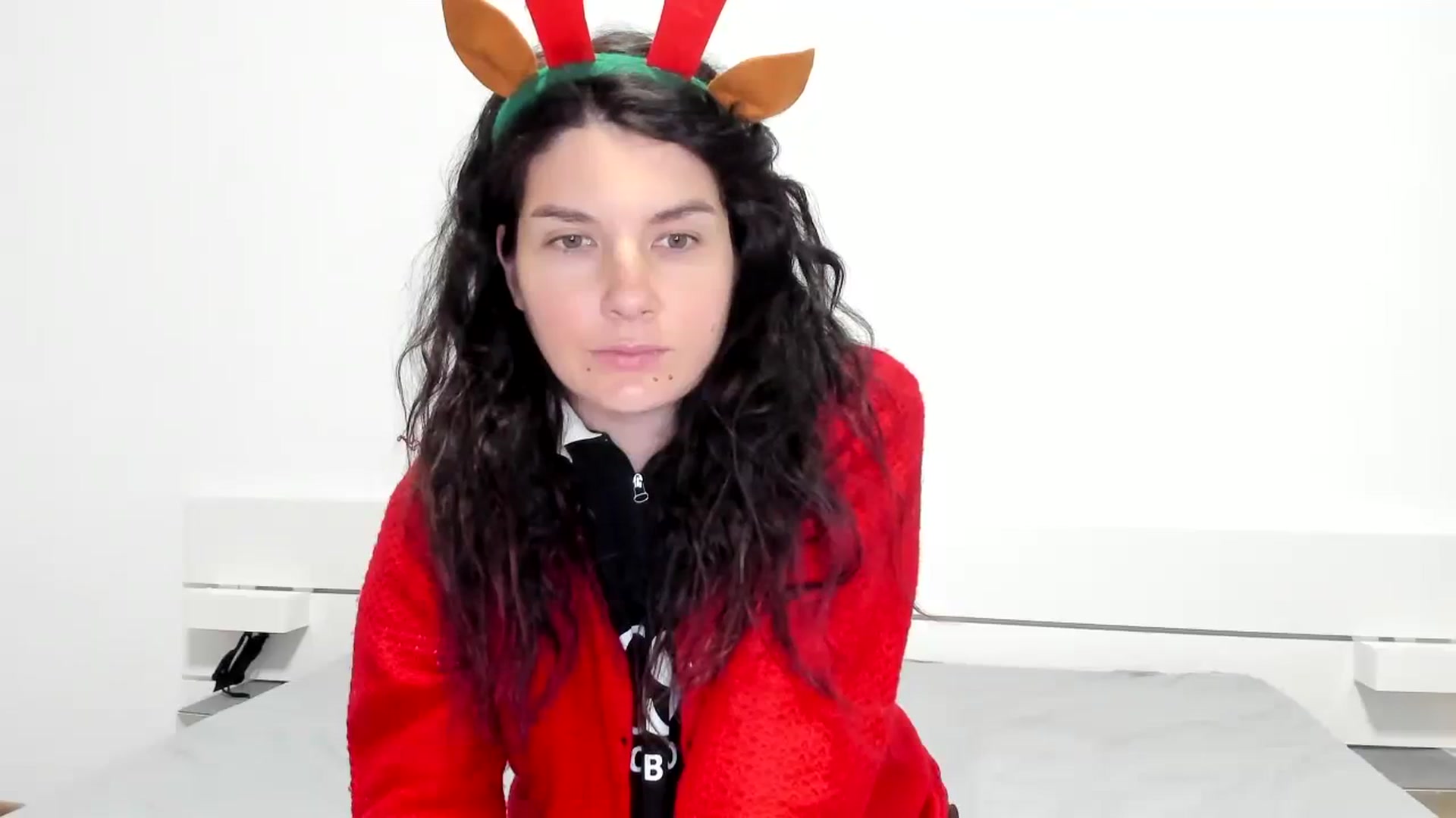 Gallery image thumbnail from SiouxPrincess's myfreecams stream on, 12/25/2023, 24:30 image 2 of 20