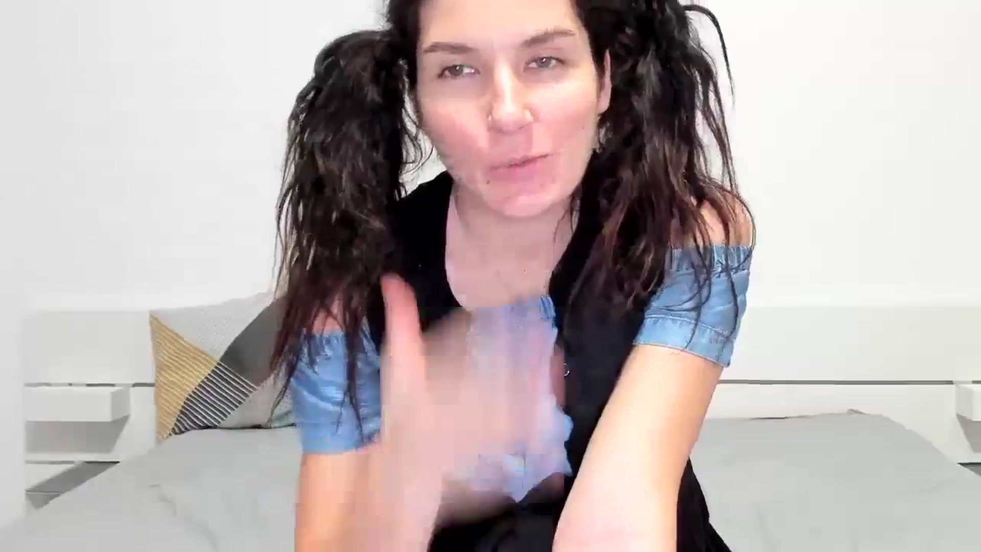 Gallery image thumbnail from SiouxPrincess's myfreecams stream on, 12/26/2023, 24:18 image 2 of 20