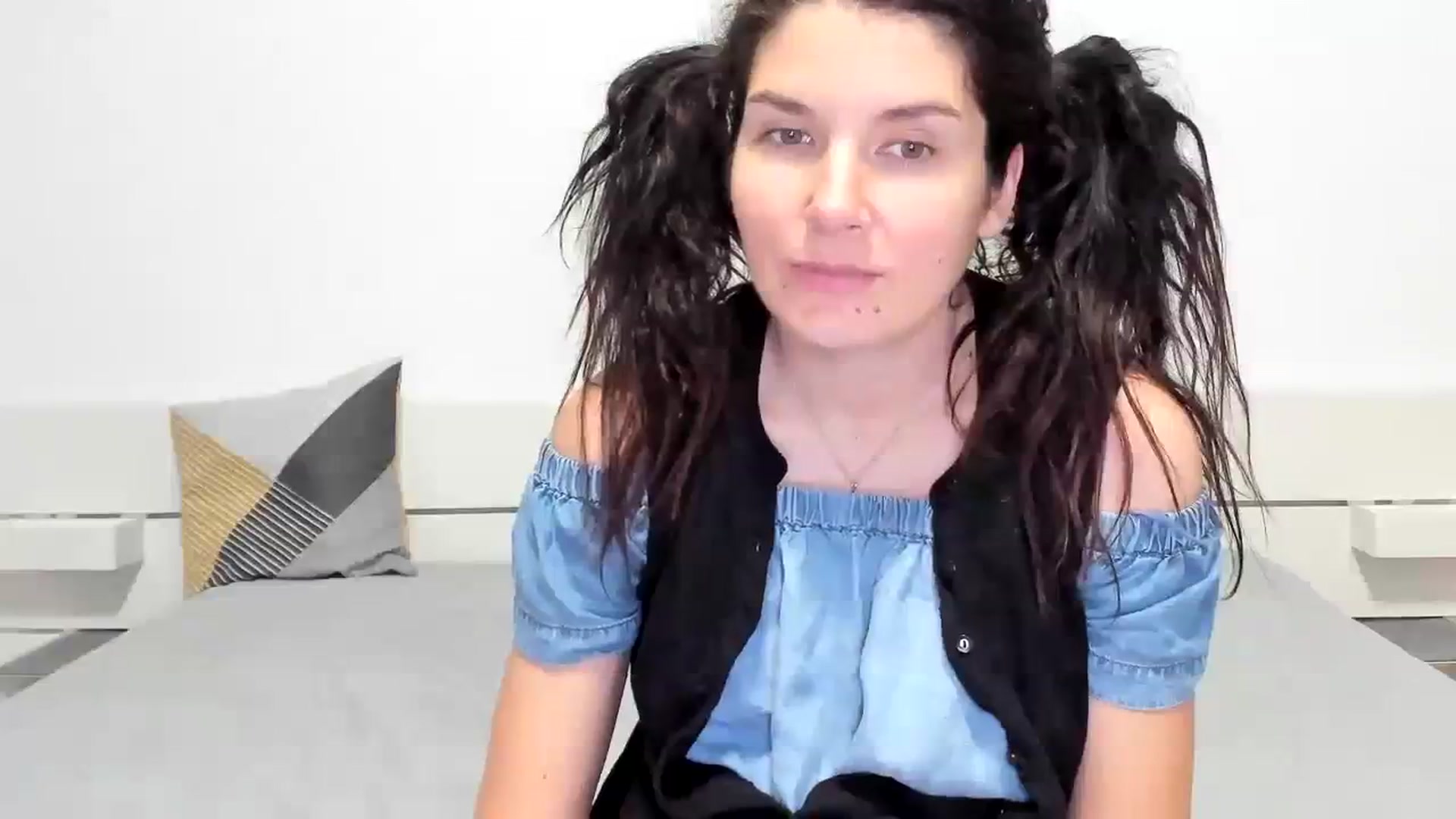Gallery image thumbnail from SiouxPrincess's myfreecams stream on, 12/26/2023, 24:18 image 8 of 20