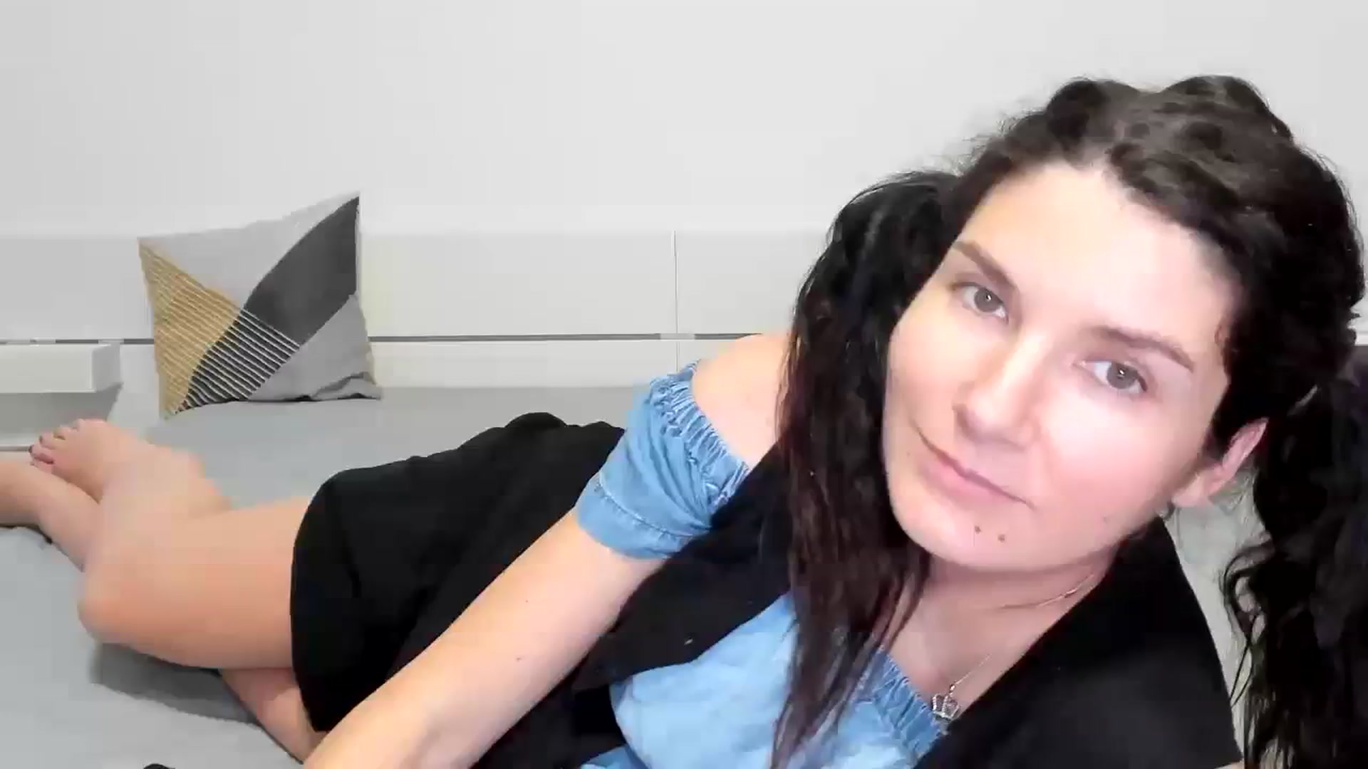 Gallery image thumbnail from SiouxPrincess's myfreecams stream on, 12/26/2023, 24:18 image 17 of 20