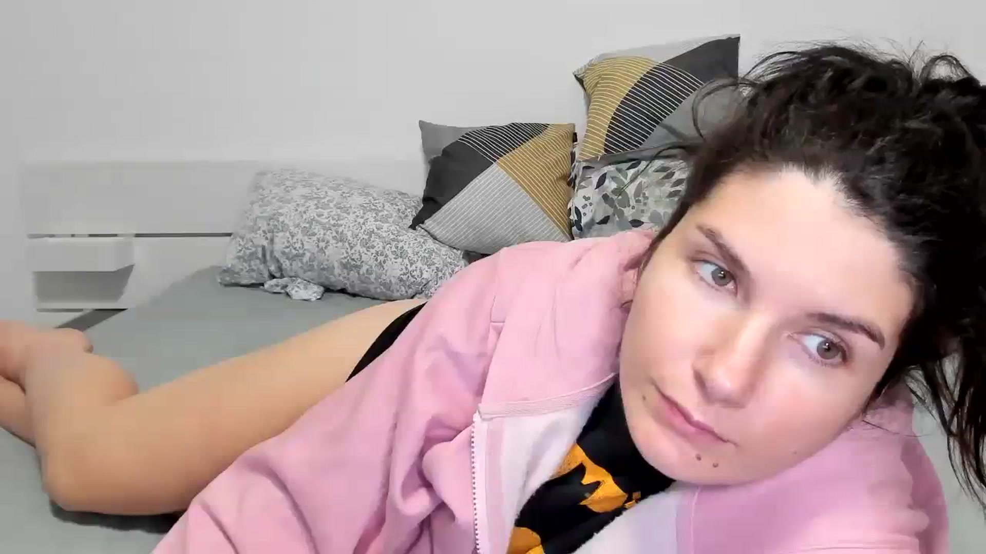 Gallery image thumbnail from SiouxPrincess's myfreecams stream on, 12/26/2023, 23:22 image 14 of 20