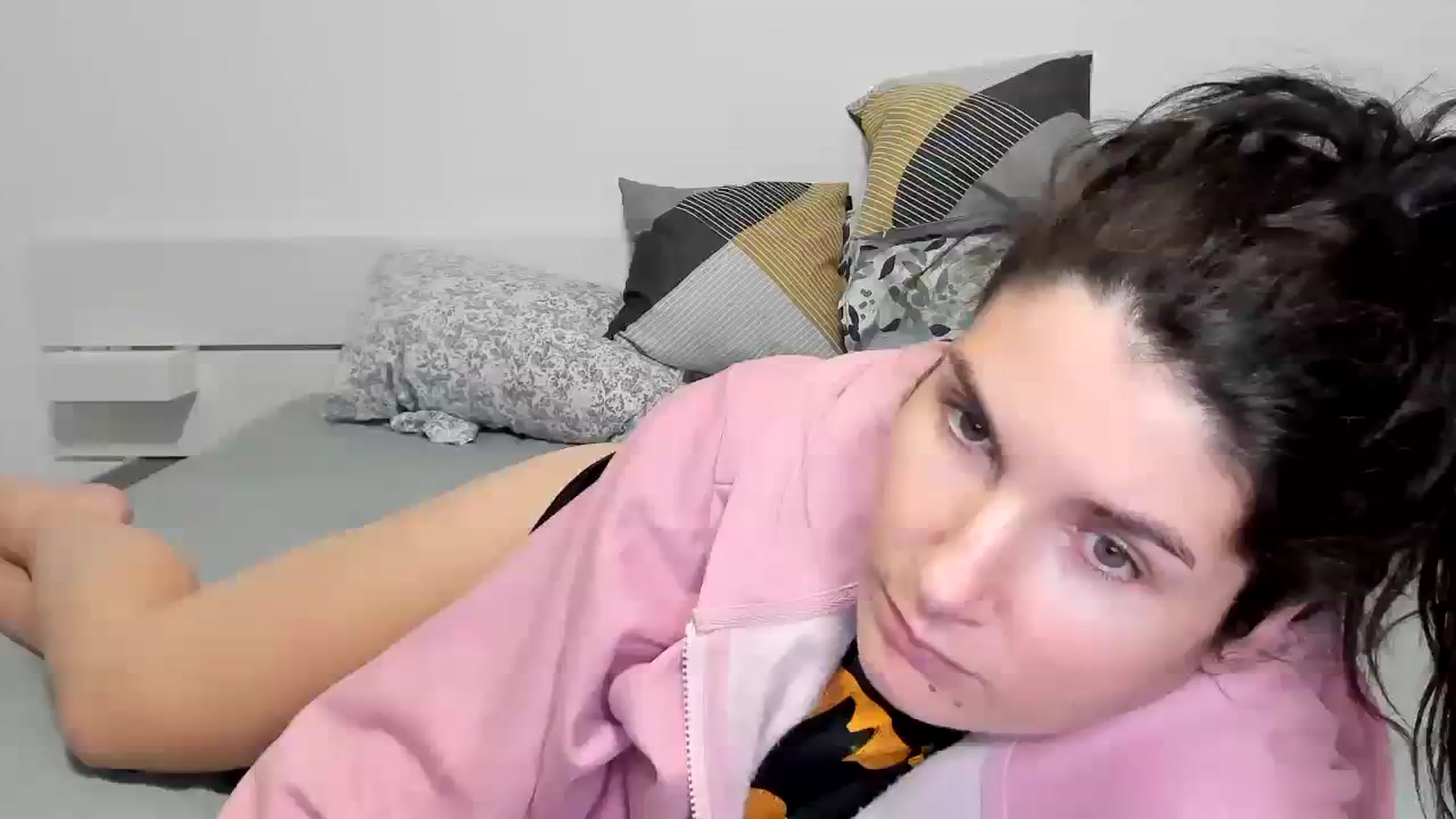 Gallery image thumbnail from SiouxPrincess's myfreecams stream on, 12/26/2023, 23:22 image 17 of 20