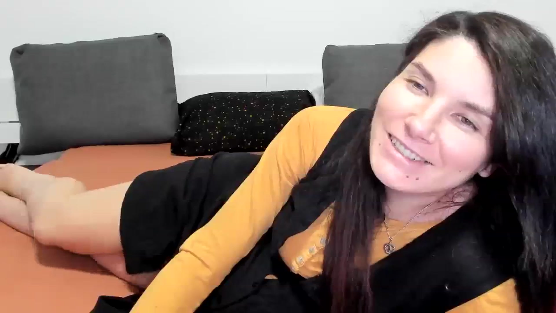 Gallery image thumbnail from SiouxPrincess's myfreecams stream on, 12/28/2023, 24:01 image 9 of 20