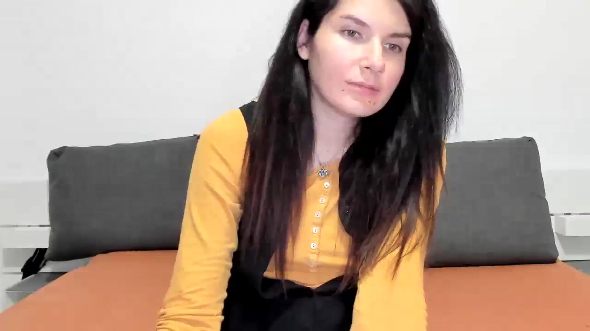 Gallery image thumbnail from SiouxPrincess's myfreecams stream on, 12/28/2023, 24:01 image 14 of 20