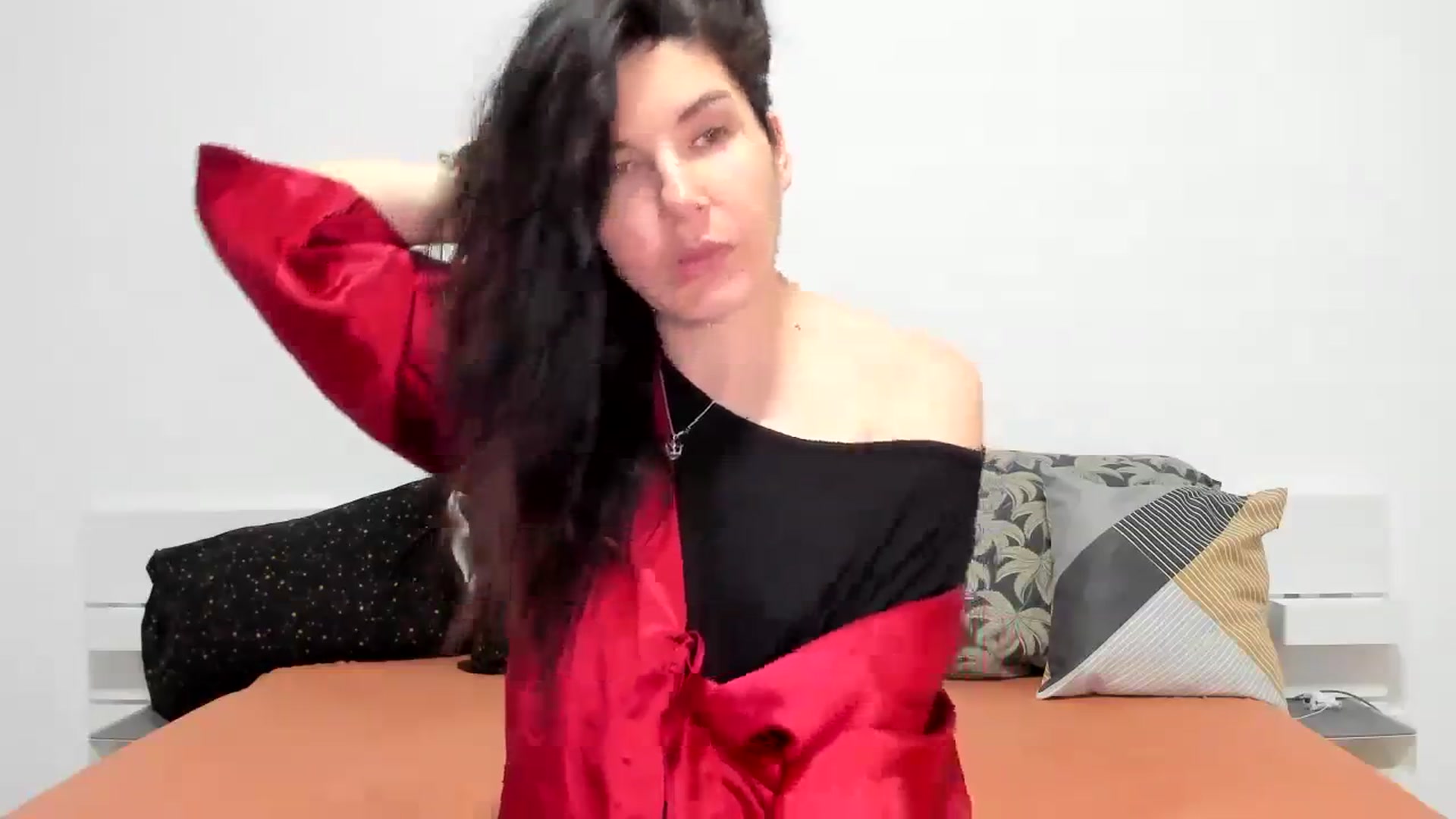 Gallery image thumbnail from SiouxPrincess's myfreecams stream on, 12/29/2023, 24:02 image 3 of 20