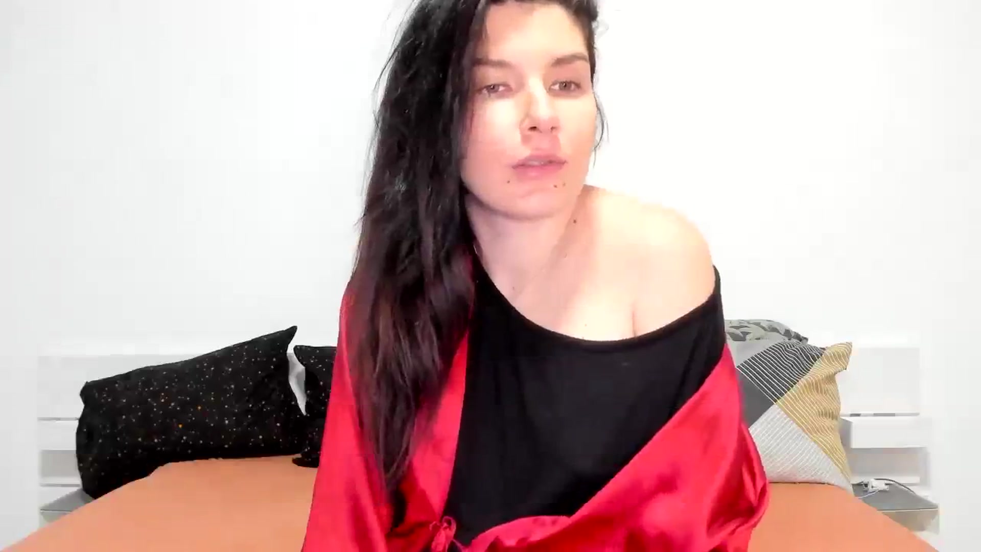 Gallery image thumbnail from SiouxPrincess's myfreecams stream on, 12/29/2023, 24:02 image 7 of 20