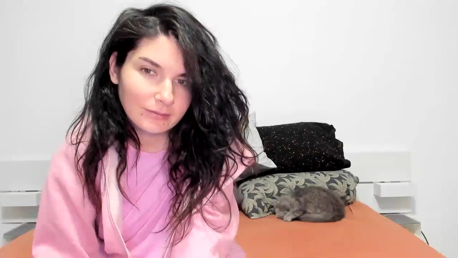 Gallery image thumbnail from SiouxPrincess's myfreecams stream on, 12/30/2023, 23:15 image 7 of 20