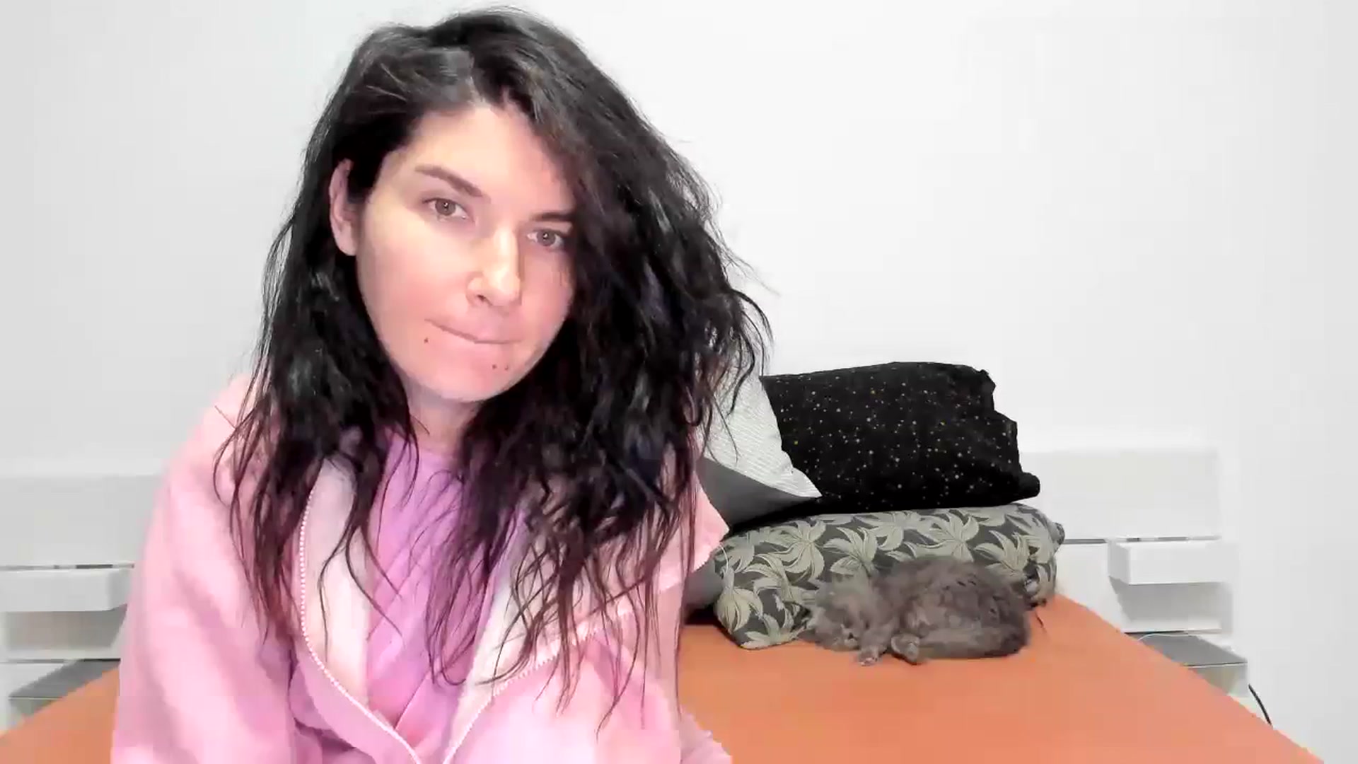Gallery image thumbnail from SiouxPrincess's myfreecams stream on, 12/30/2023, 23:15 image 18 of 20