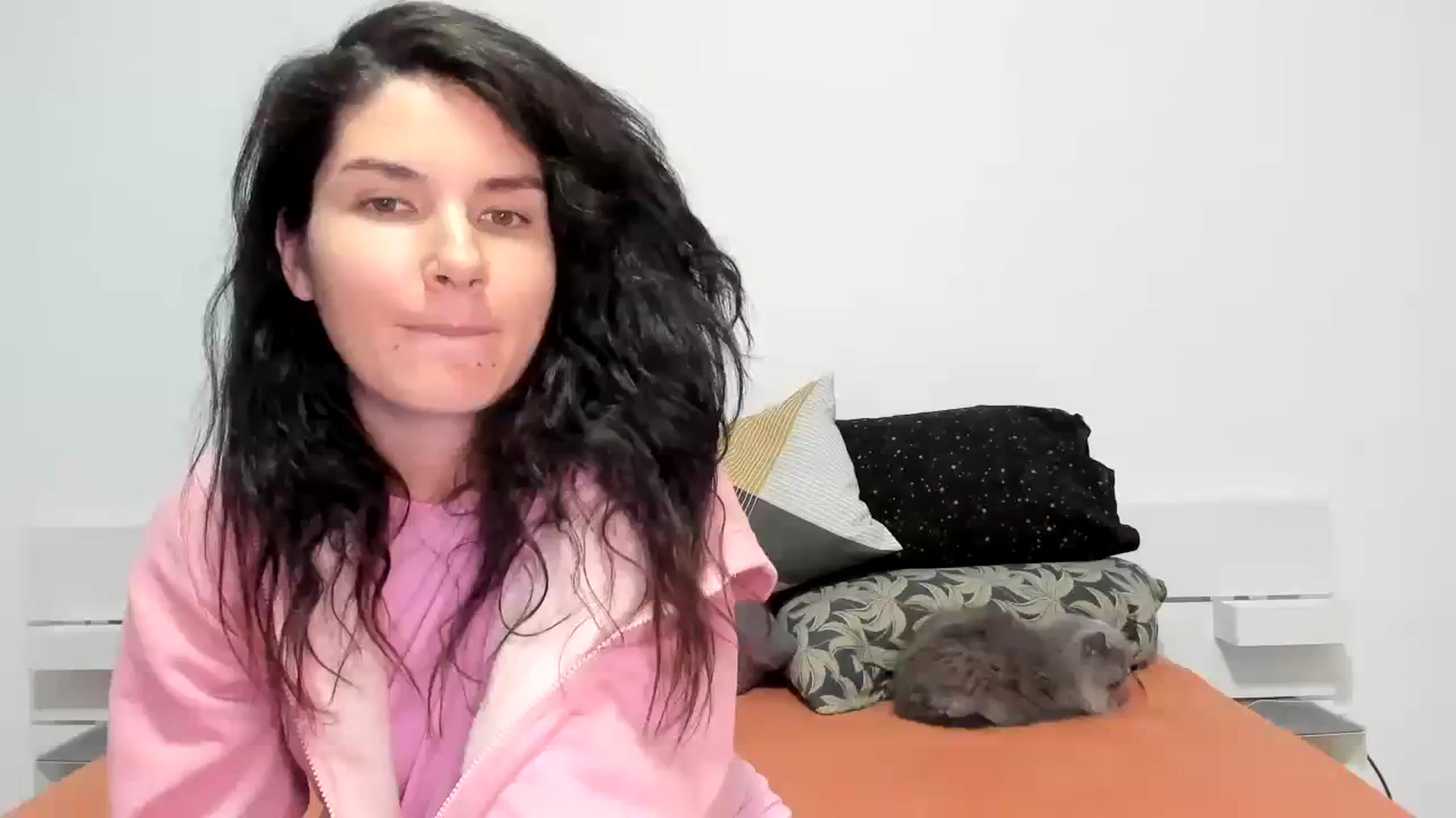 Gallery image thumbnail from SiouxPrincess's myfreecams stream on, 12/31/2023, 24:05 image 8 of 20