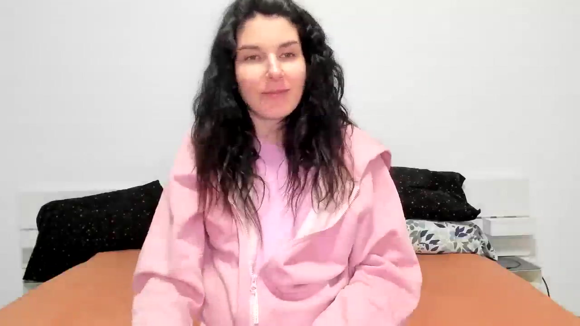 Gallery image thumbnail from SiouxPrincess's myfreecams stream on, 01/03/2024, 22:52 image 11 of 20