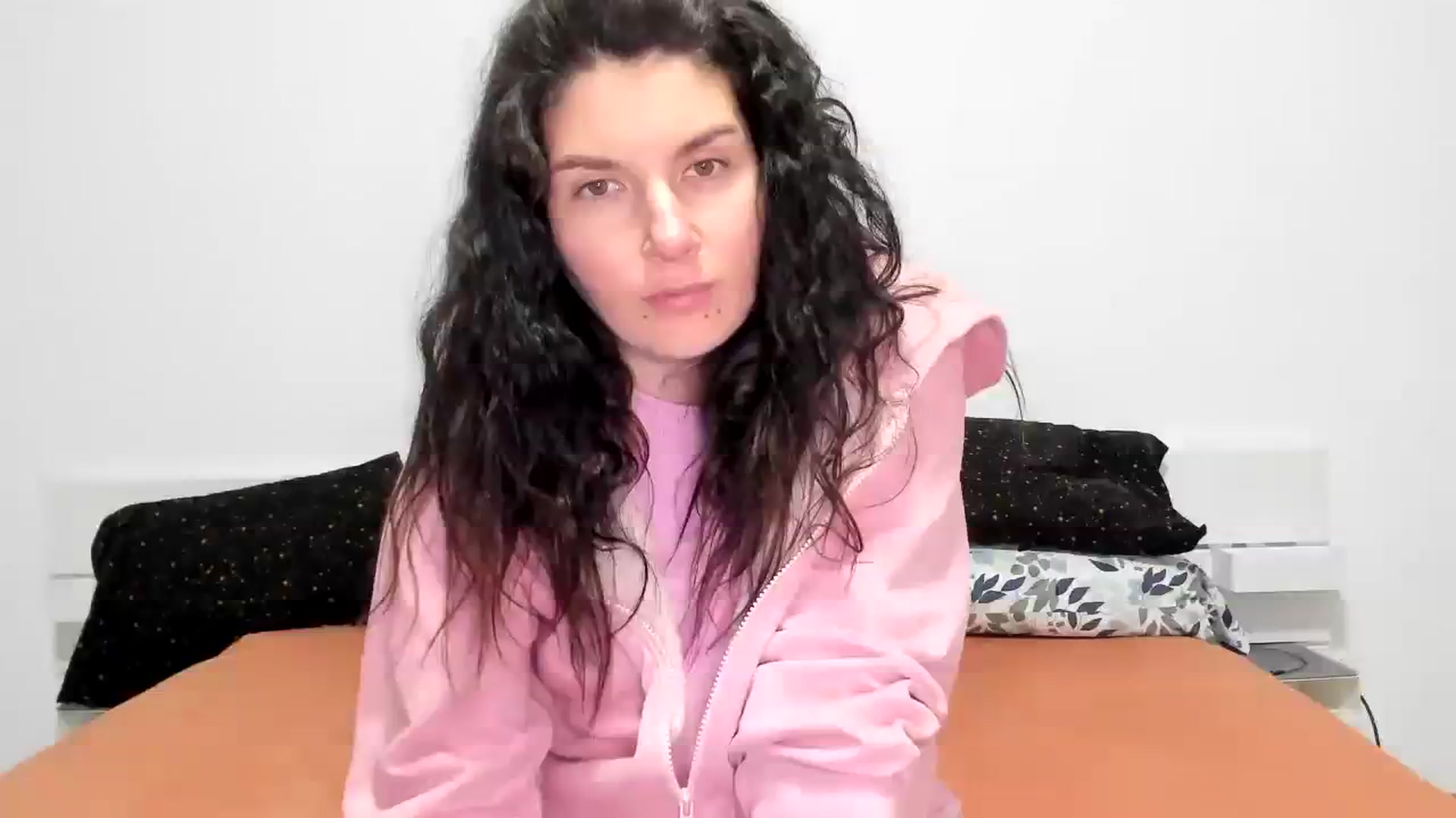 Gallery image thumbnail from SiouxPrincess's myfreecams stream on, 01/03/2024, 22:52 image 18 of 20